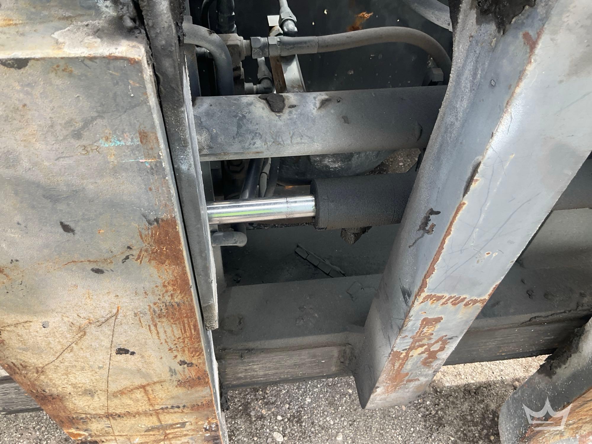 2014 Caterpillar DP100NT