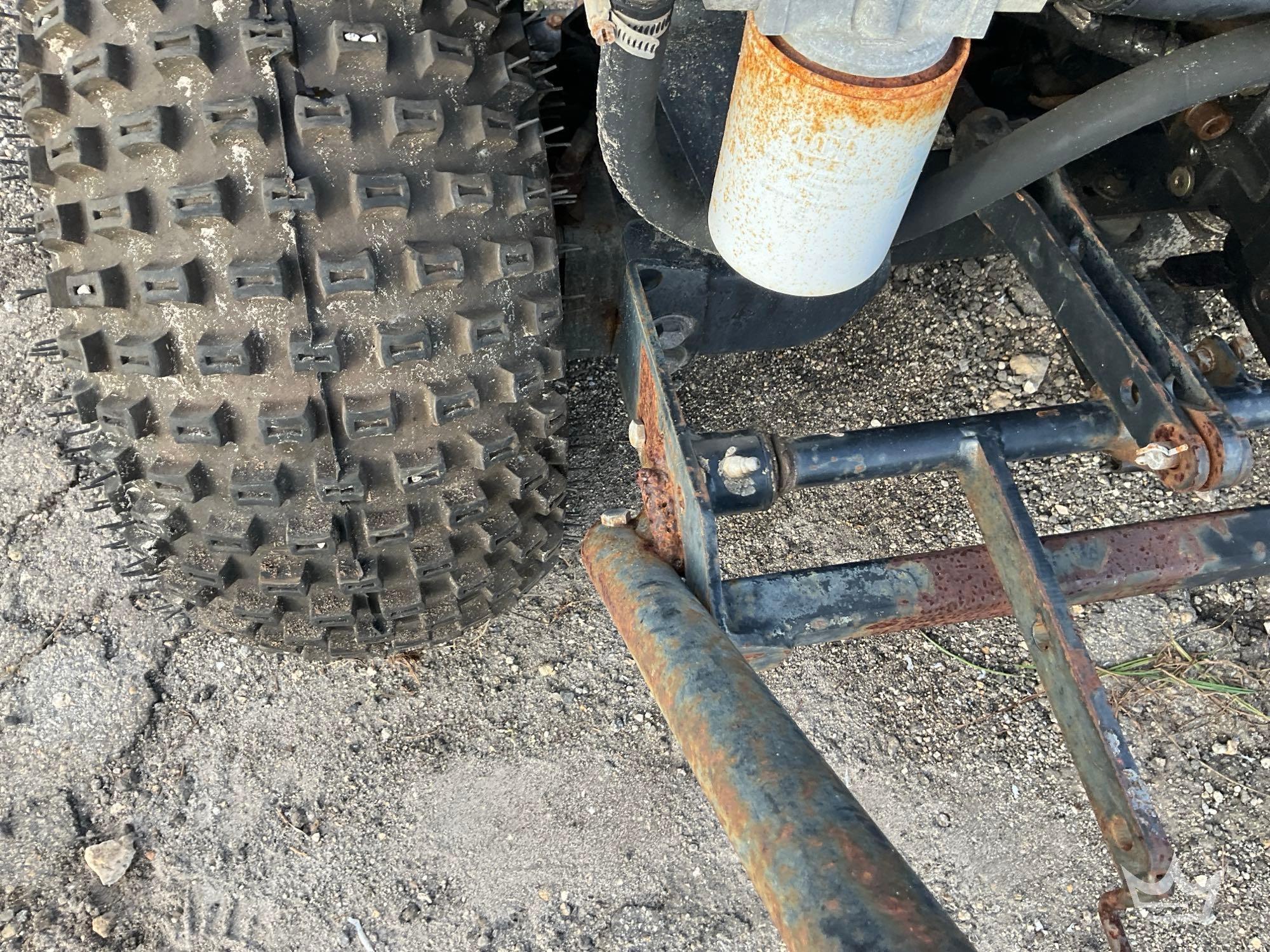 1999 John Deere 1200