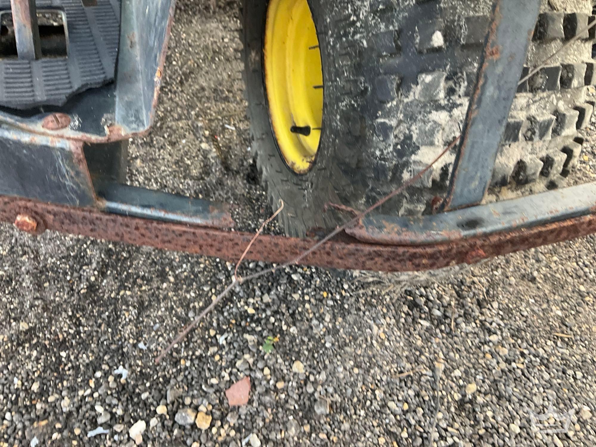 1999 John Deere 1200