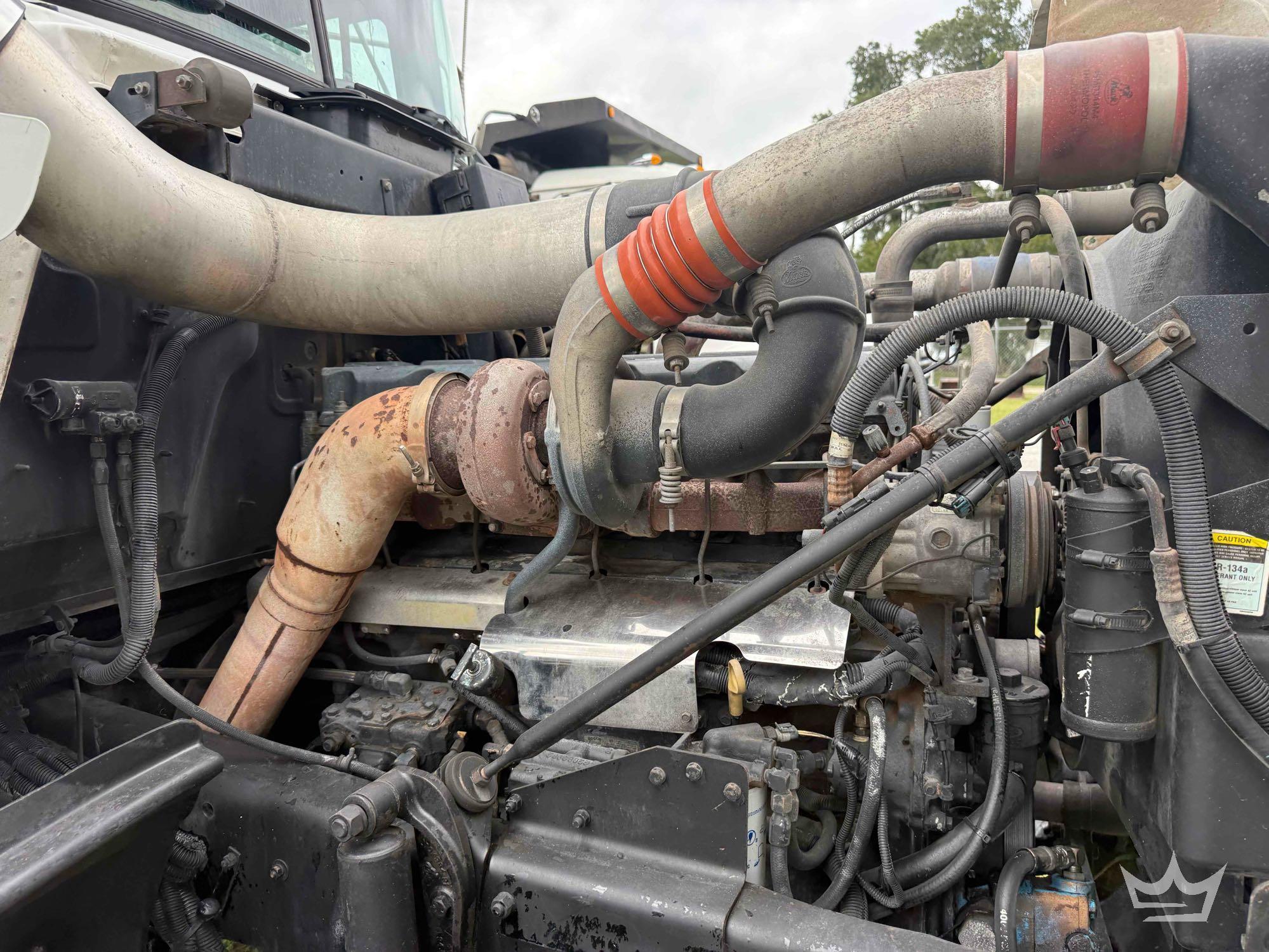 2000 Mack RD690S