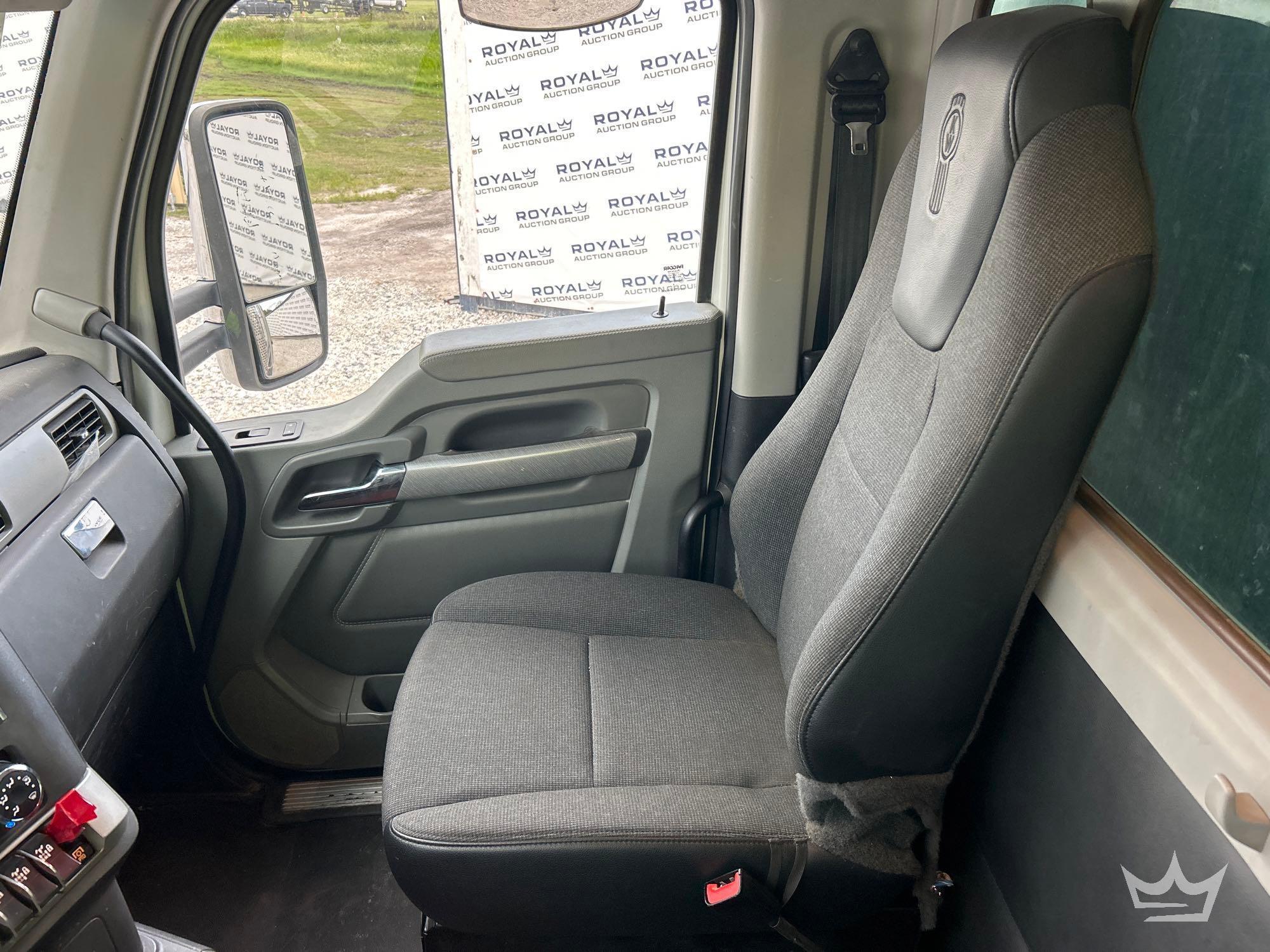 2022 Kenworth T880