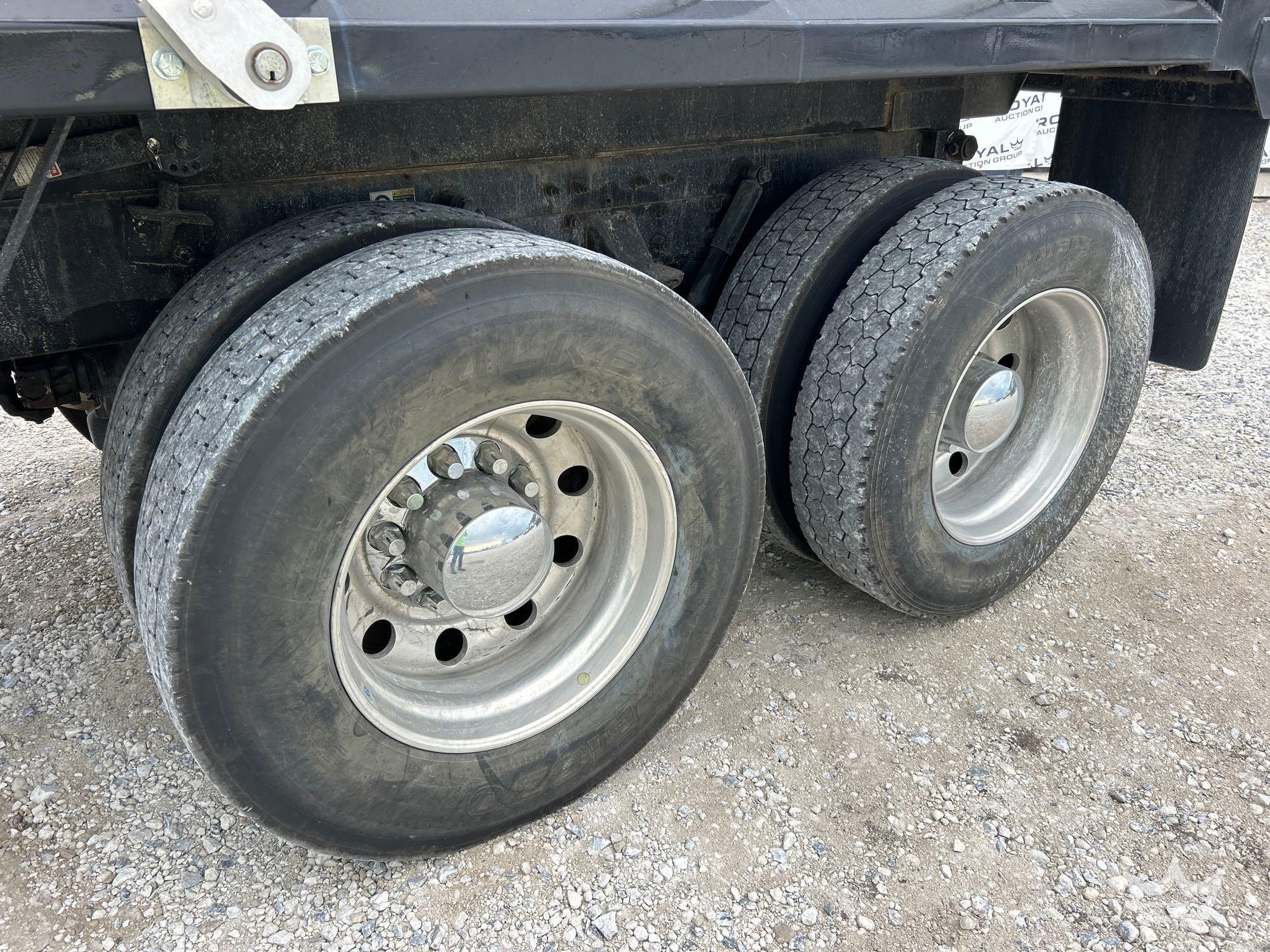 2022 Kenworth T880