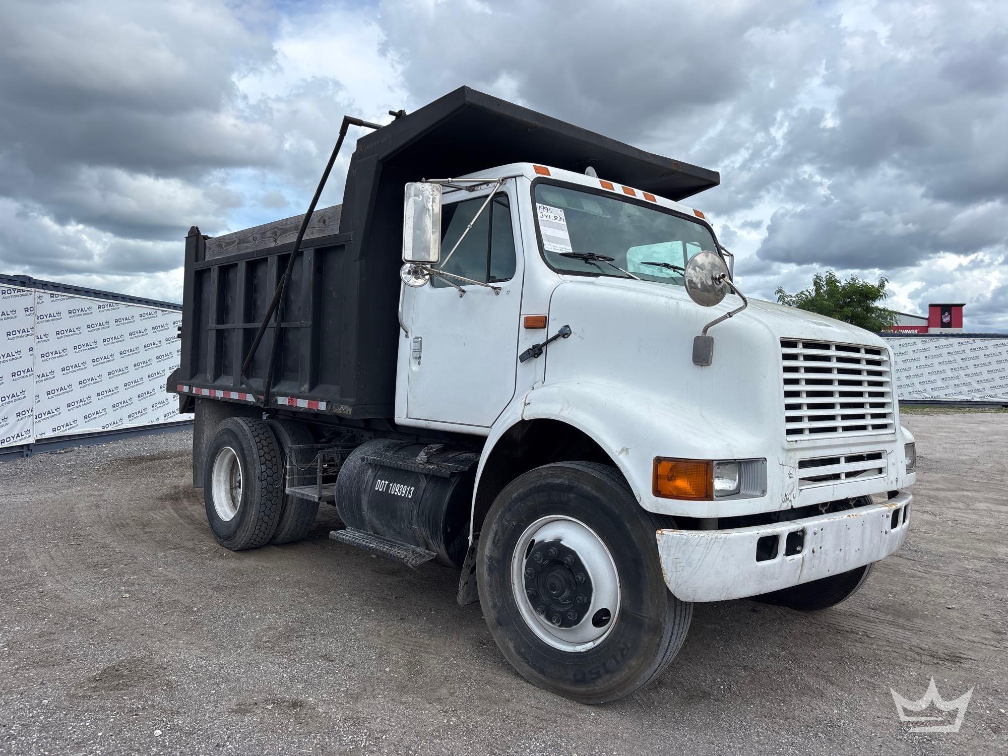 1995 International 8100