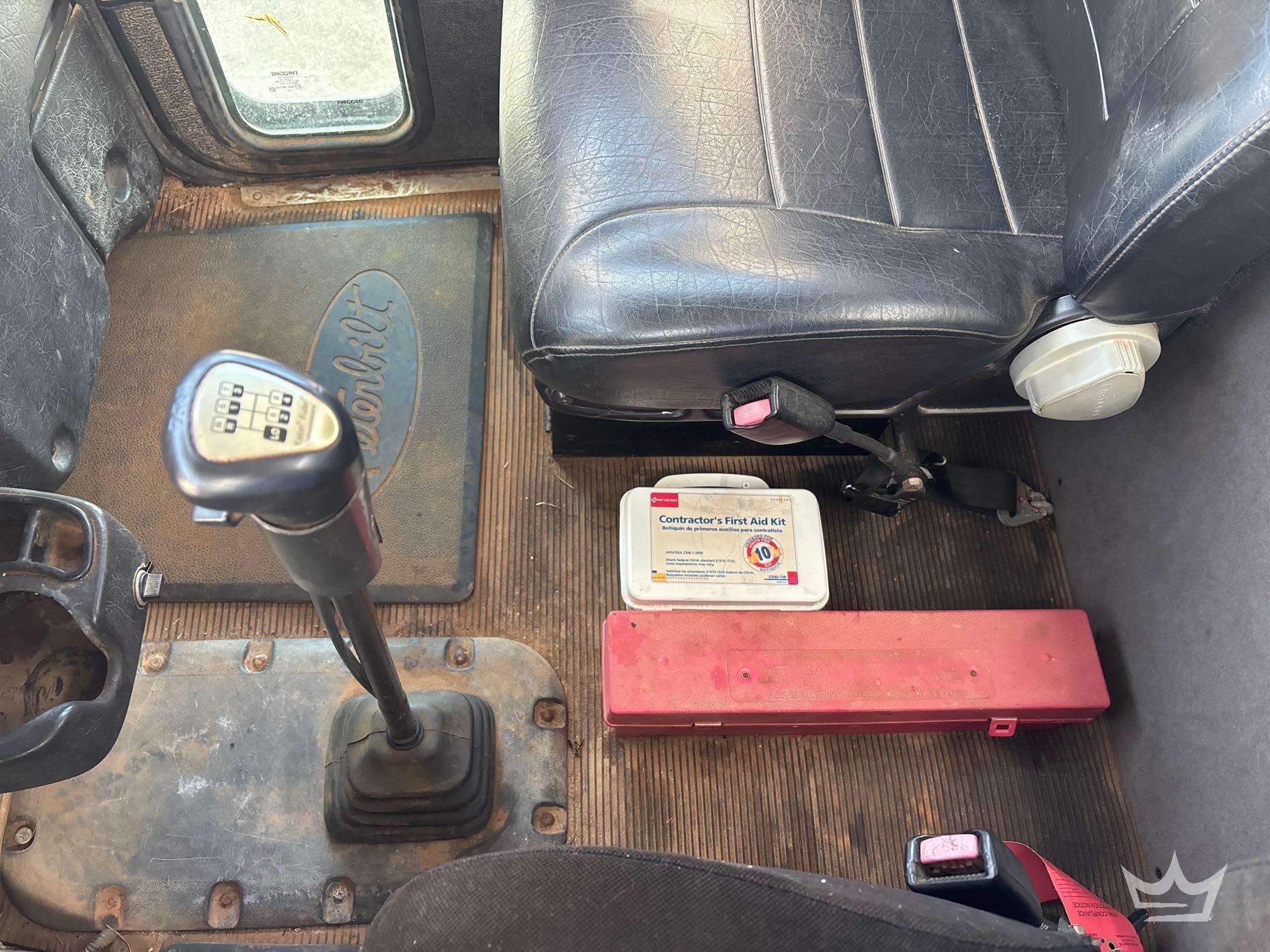 2008 Peterbilt 335