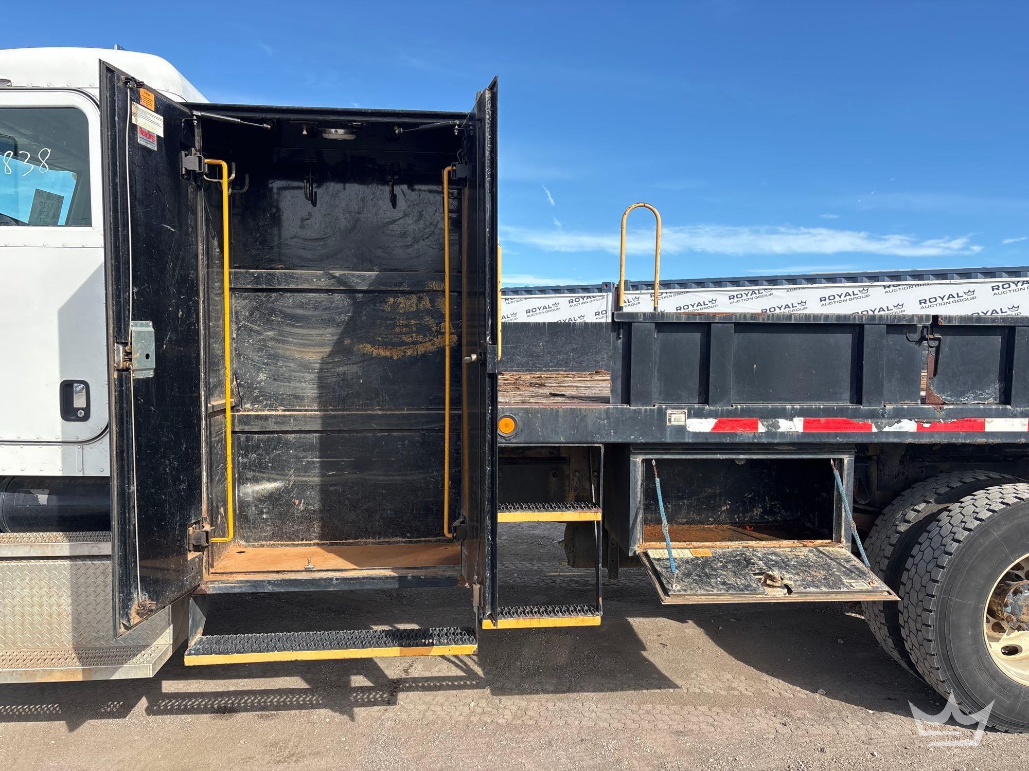 2008 Peterbilt 335
