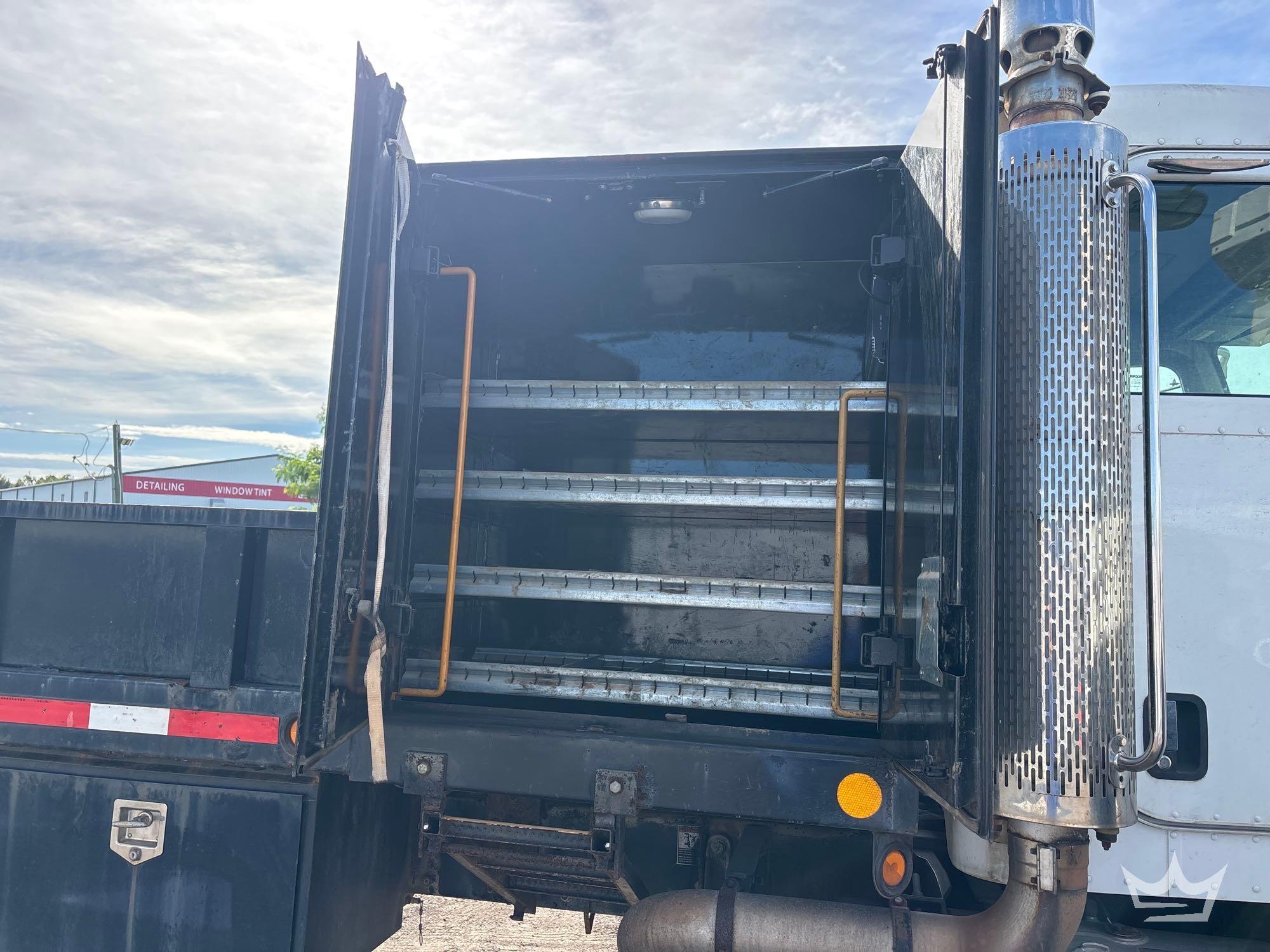 2008 Peterbilt 335