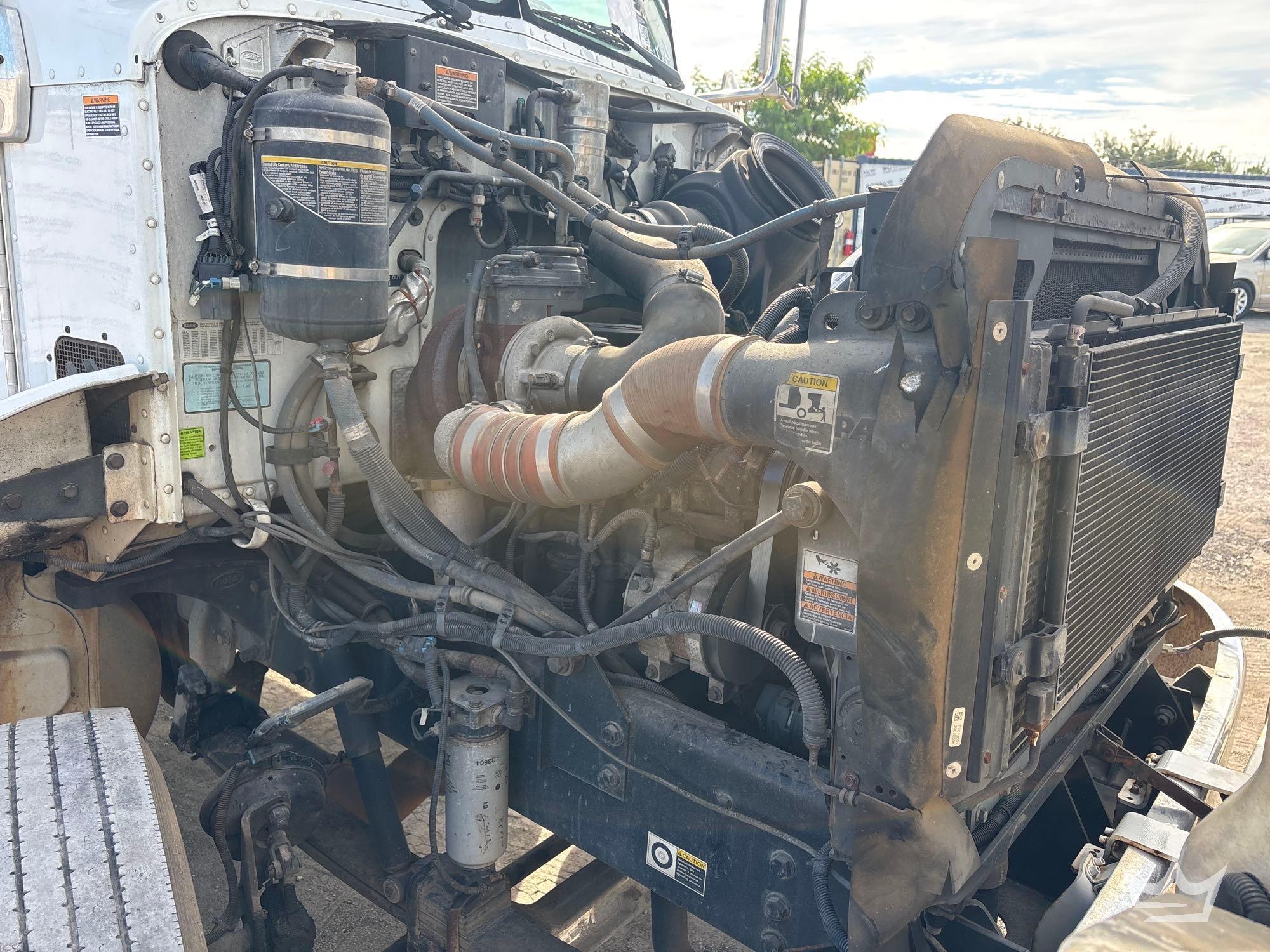 2008 Peterbilt 335