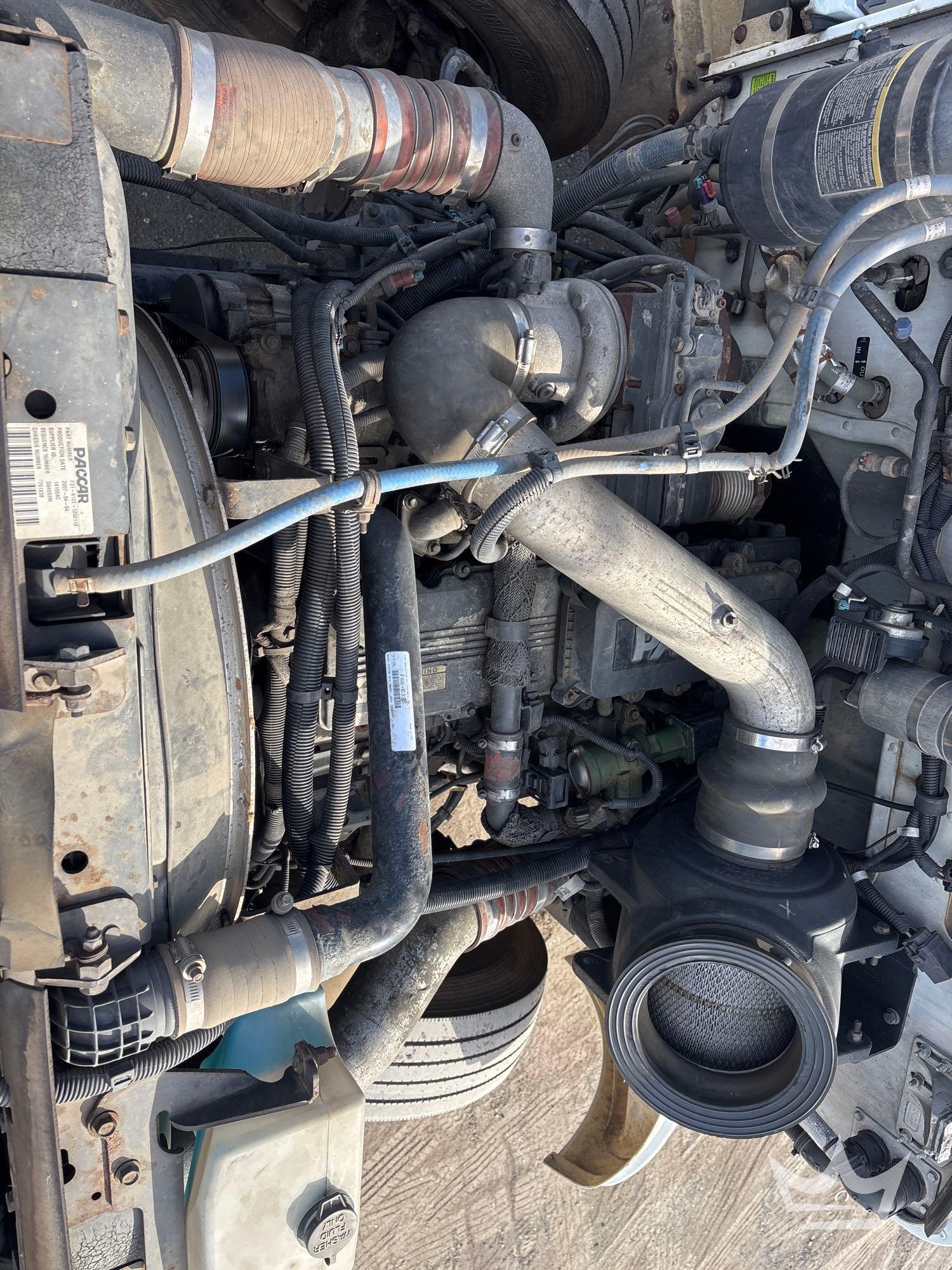 2008 Peterbilt 335