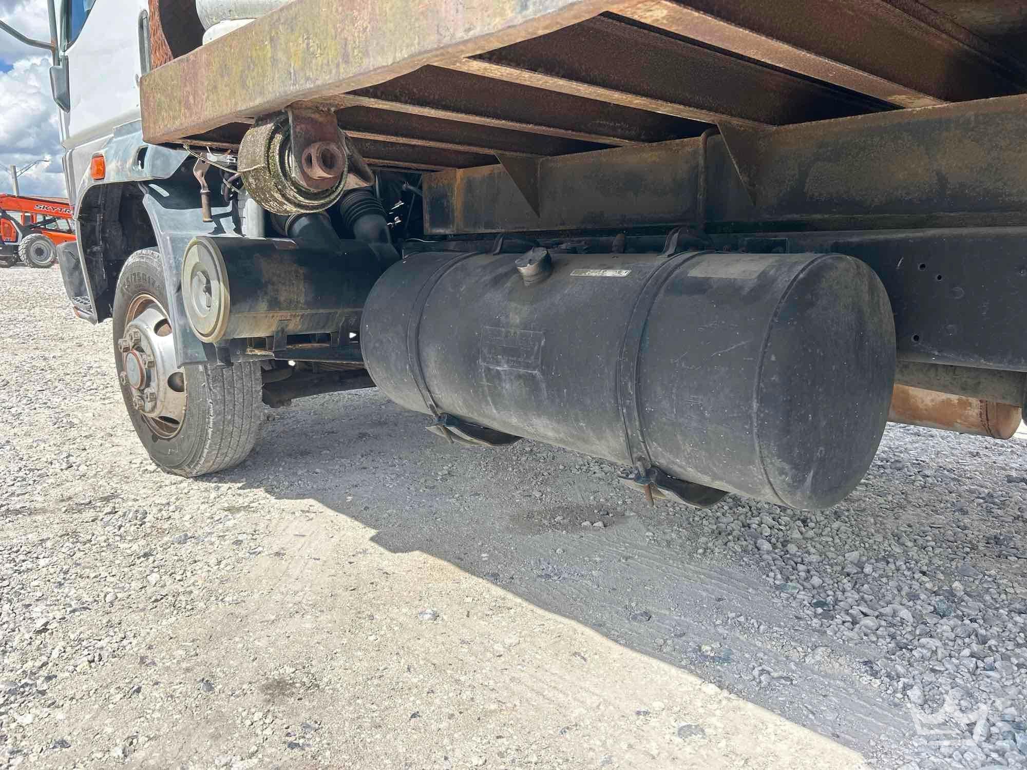 1998 Mitsubishi FUSO FH211