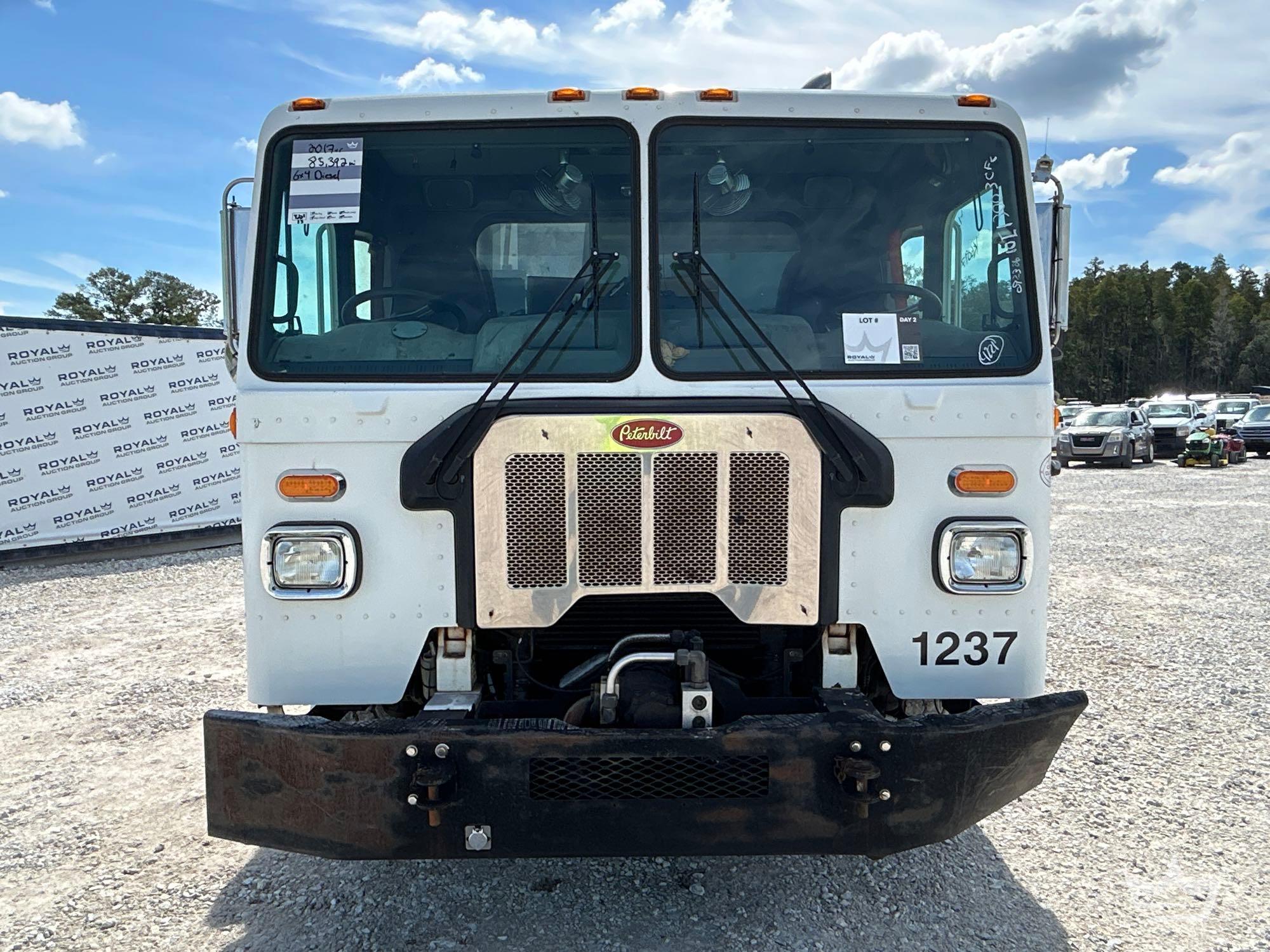 2017 Peterbilt 520