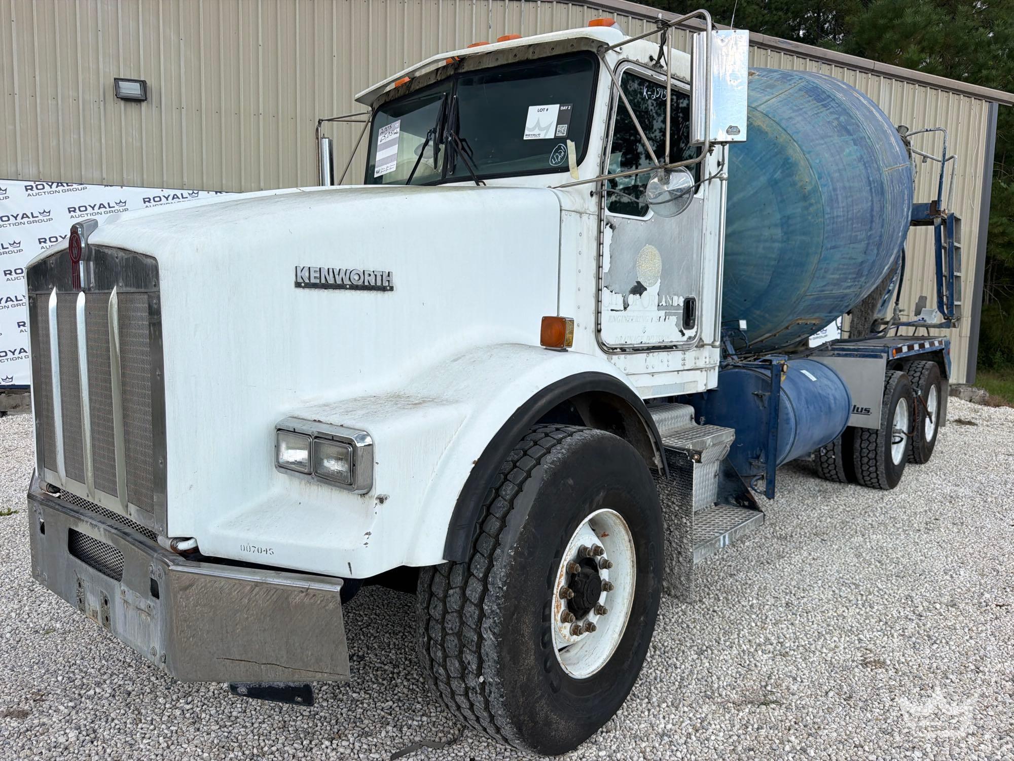 Photo of 2005 Kenworth T800