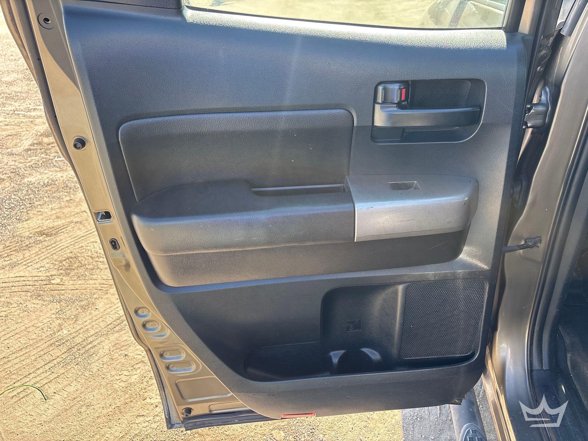 2010 Toyota TUNDRA
