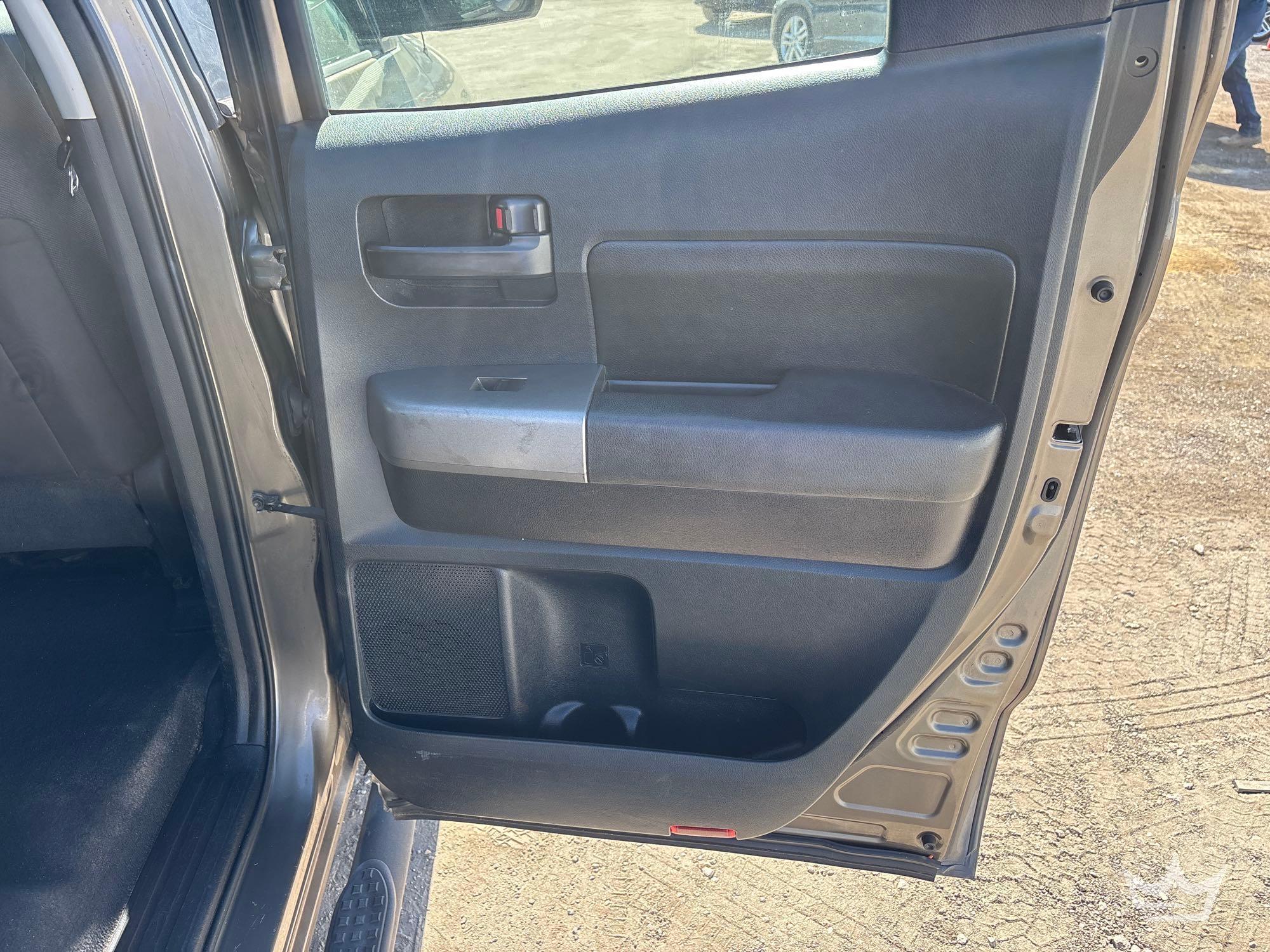 2010 Toyota TUNDRA