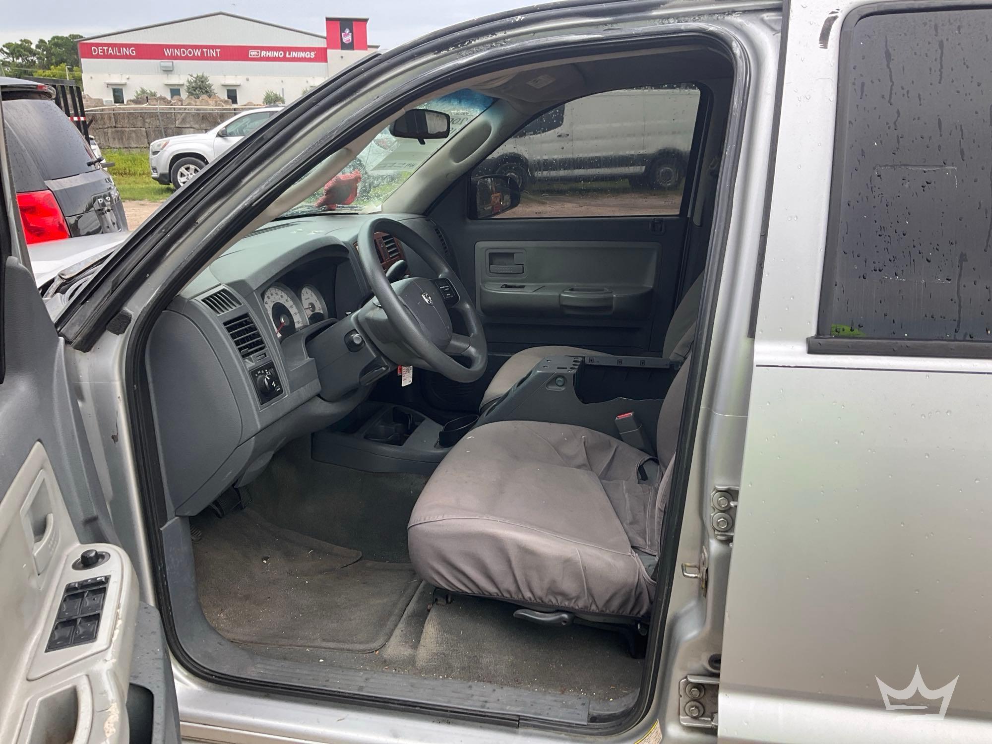 2005 Dodge DAKOTA