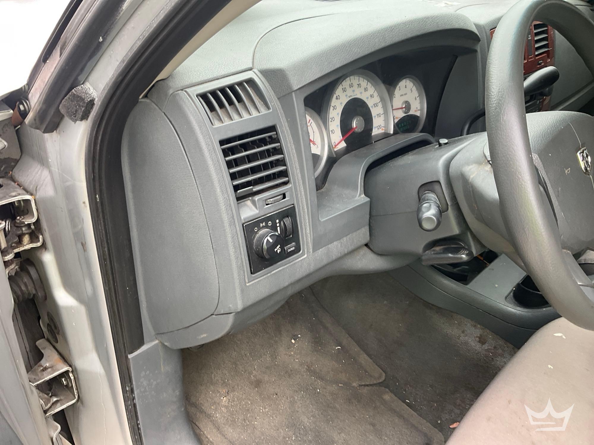 2005 Dodge DAKOTA
