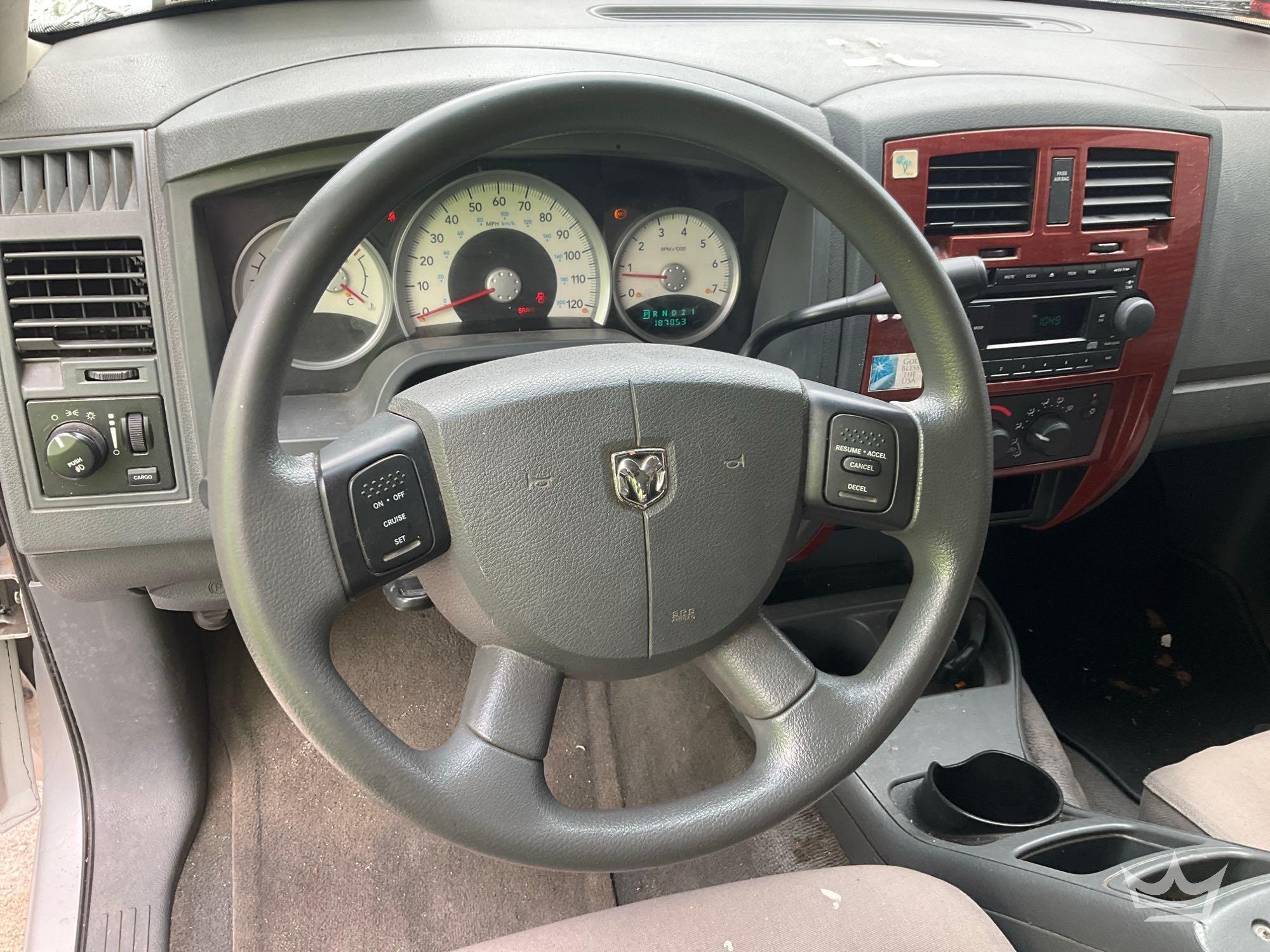 2005 Dodge DAKOTA