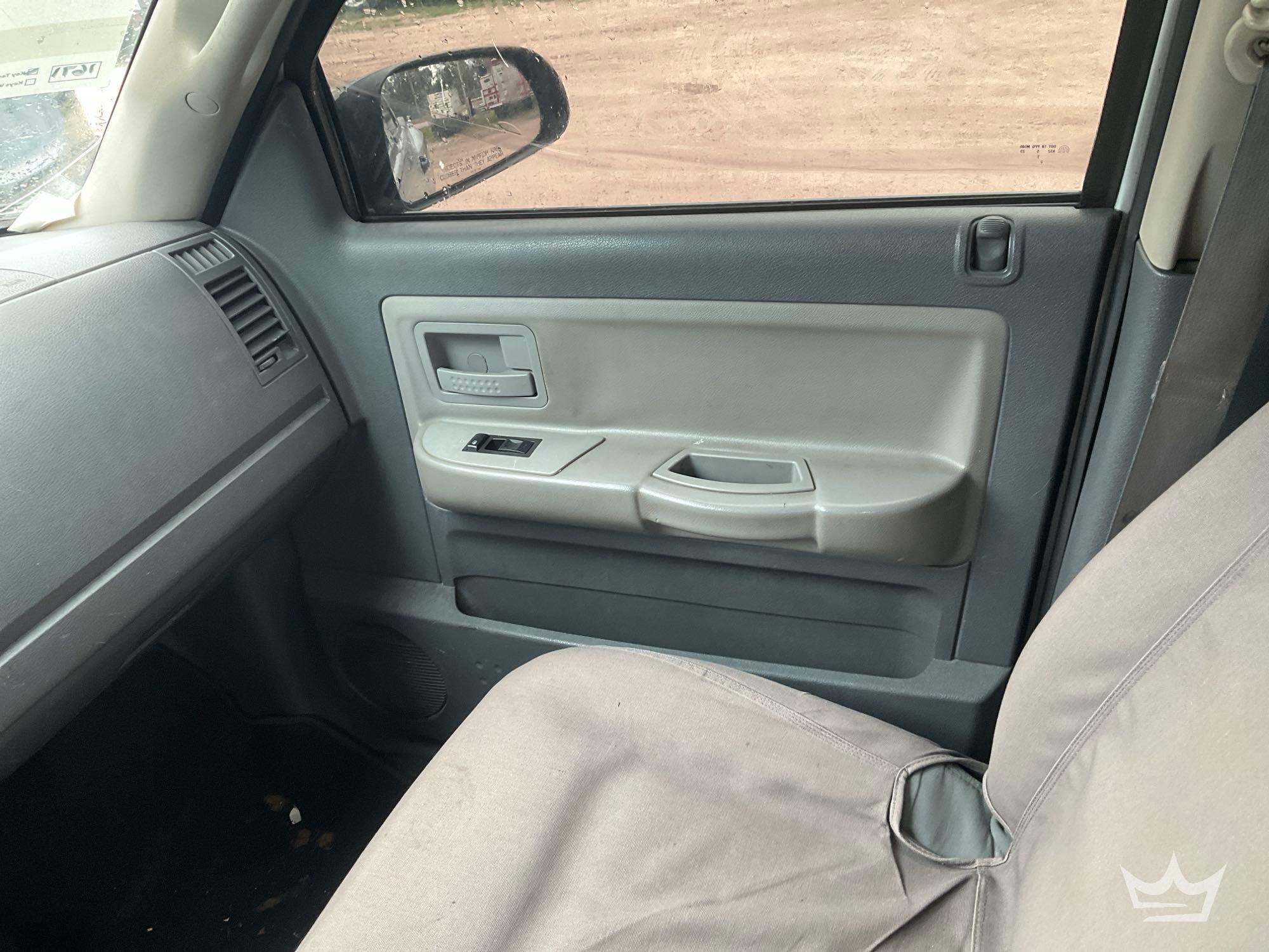 2005 Dodge DAKOTA