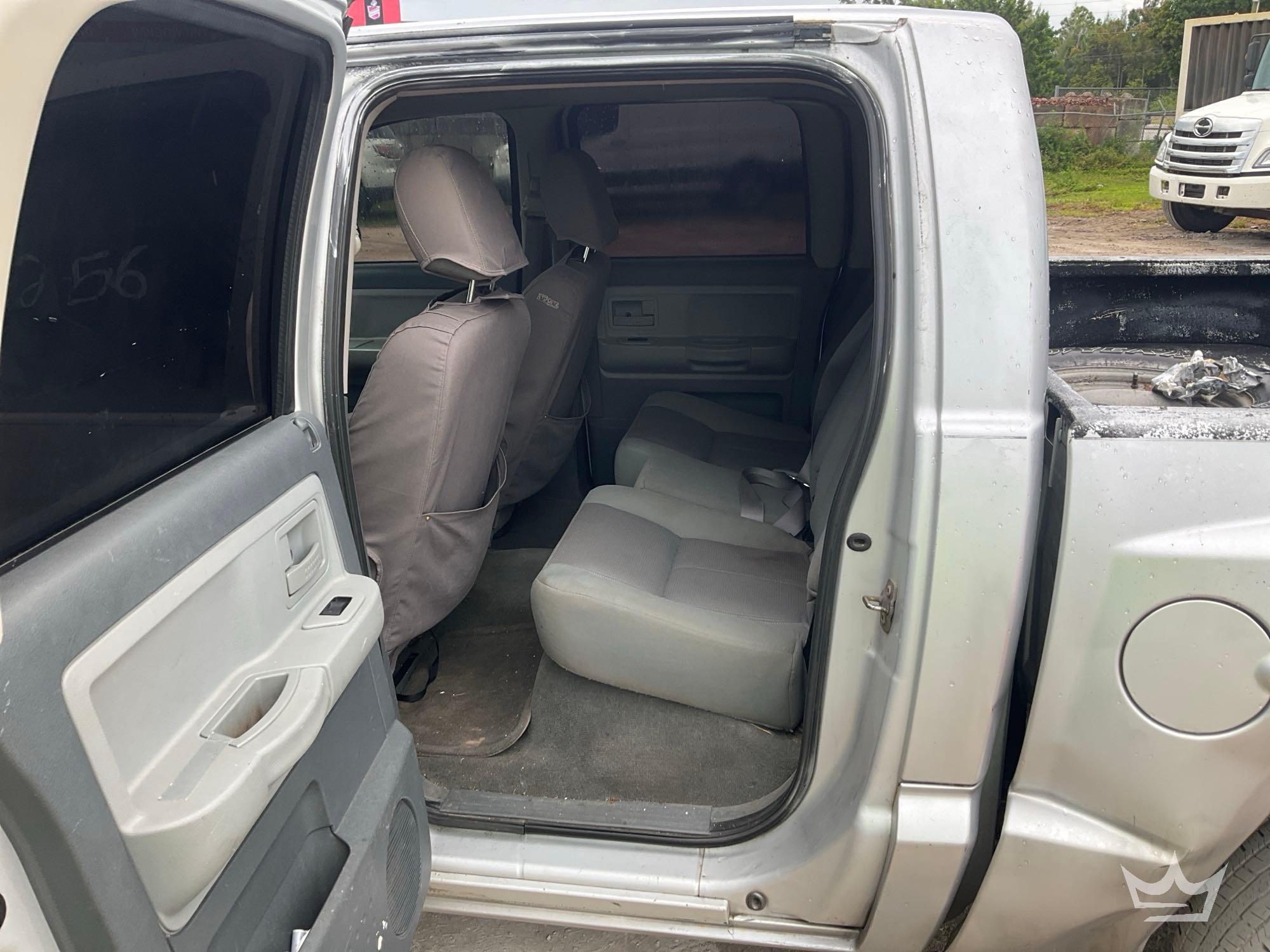 2005 Dodge DAKOTA