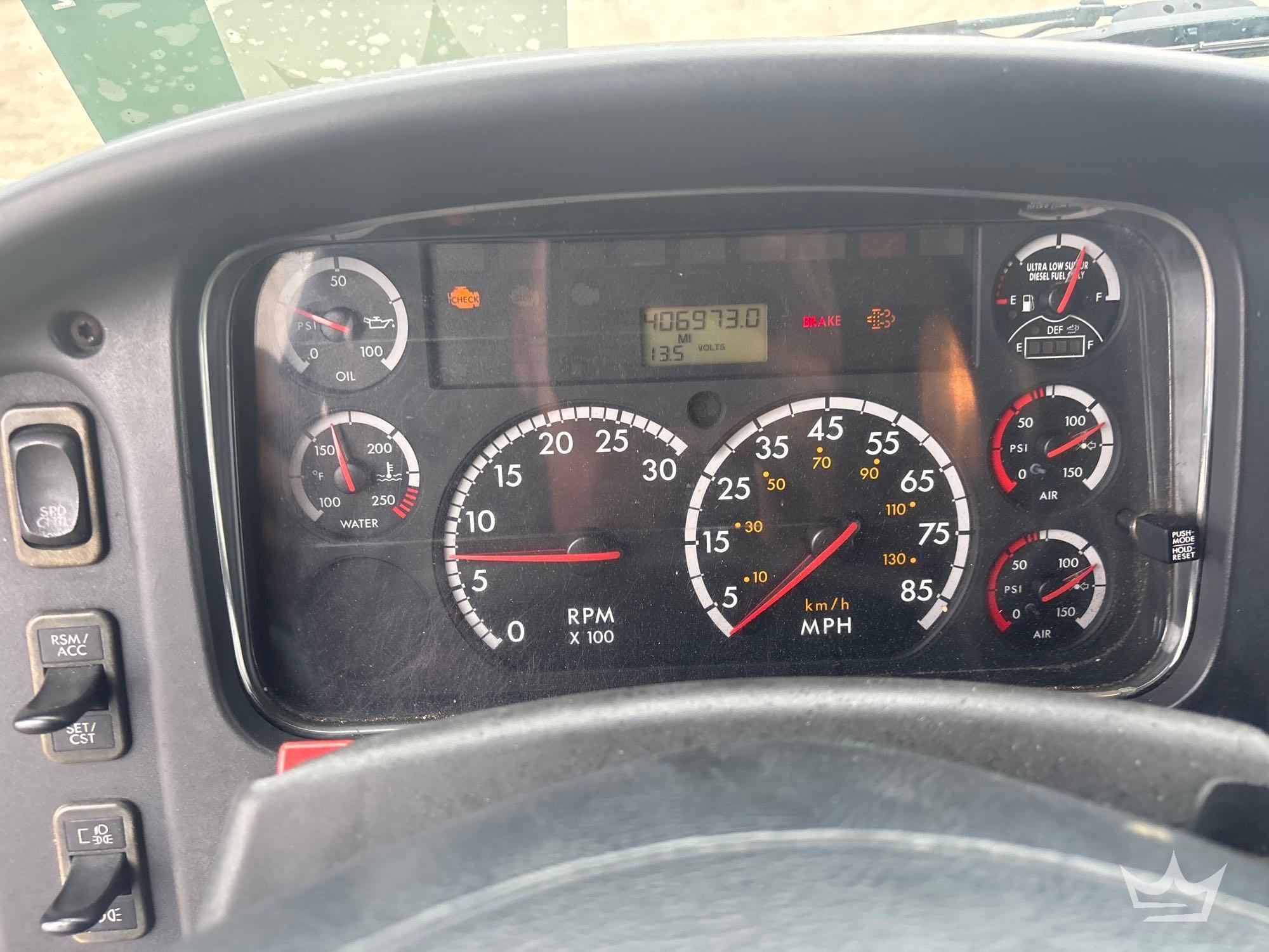 2012 Freightliner M2 106
