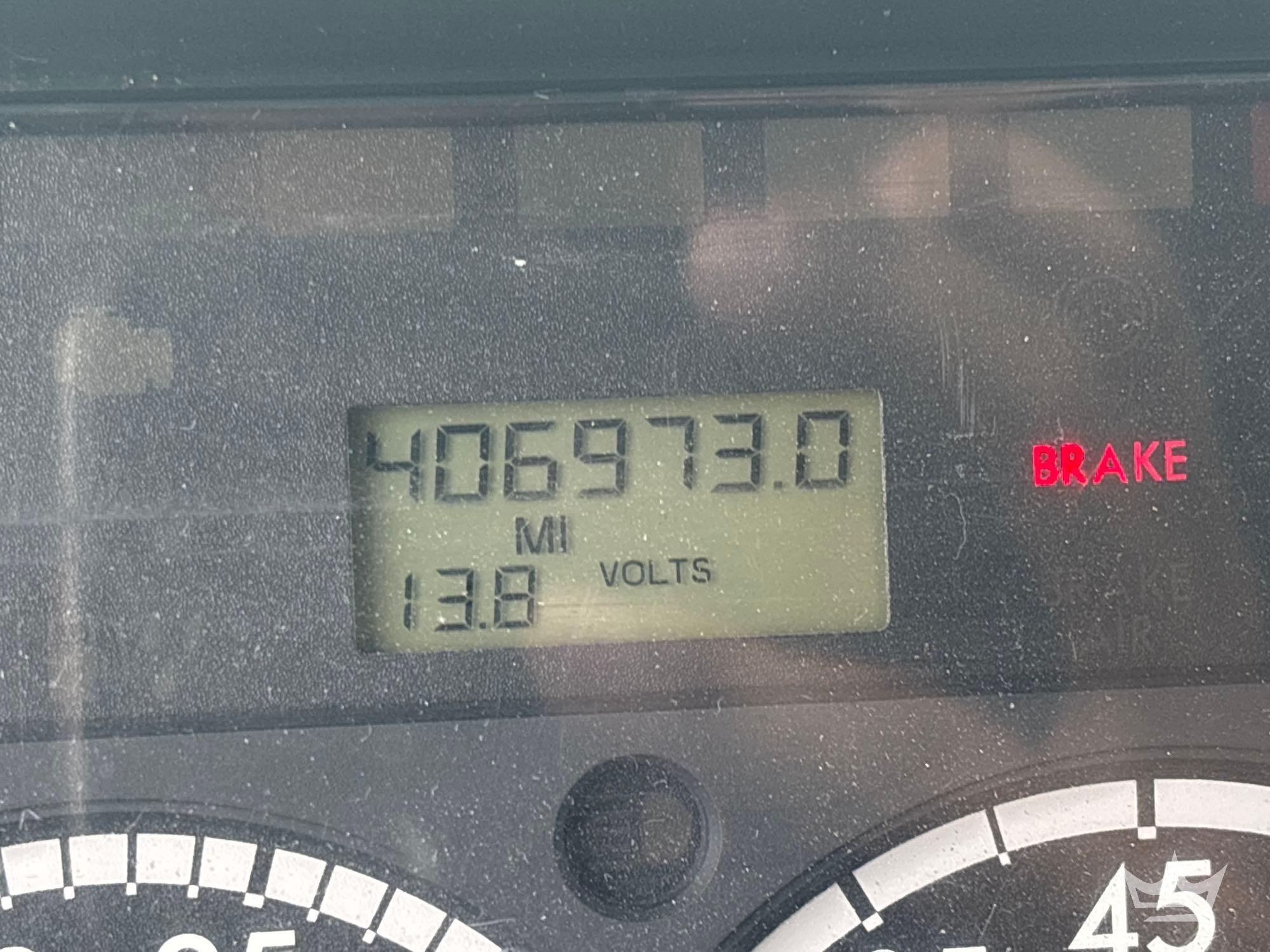 2012 Freightliner M2 106