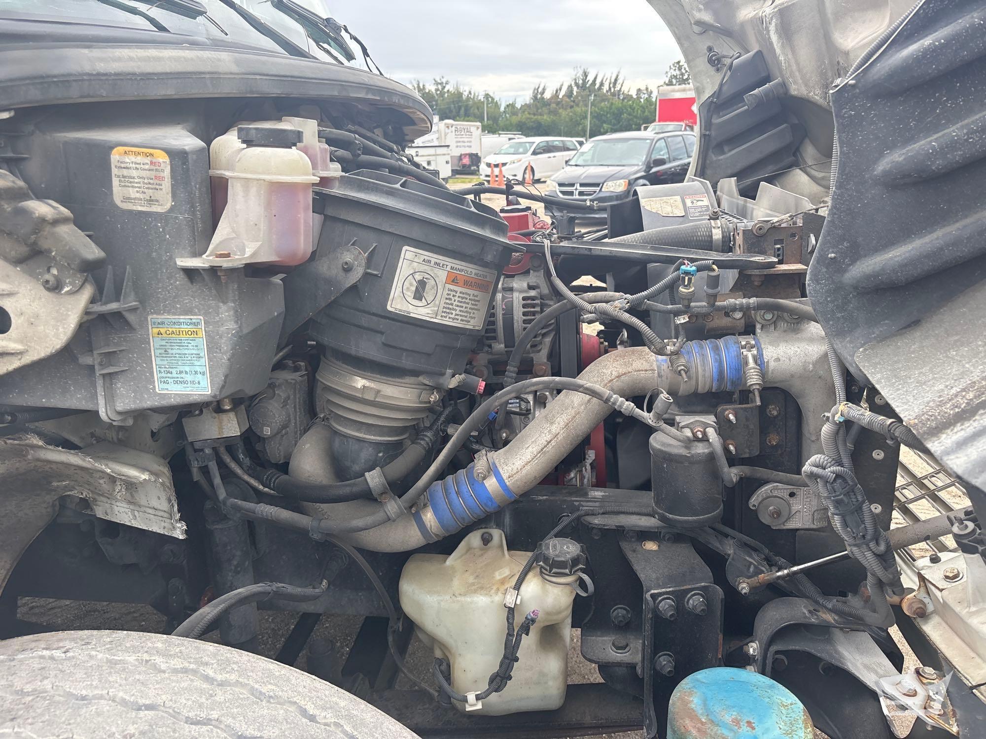 2012 Freightliner M2 106