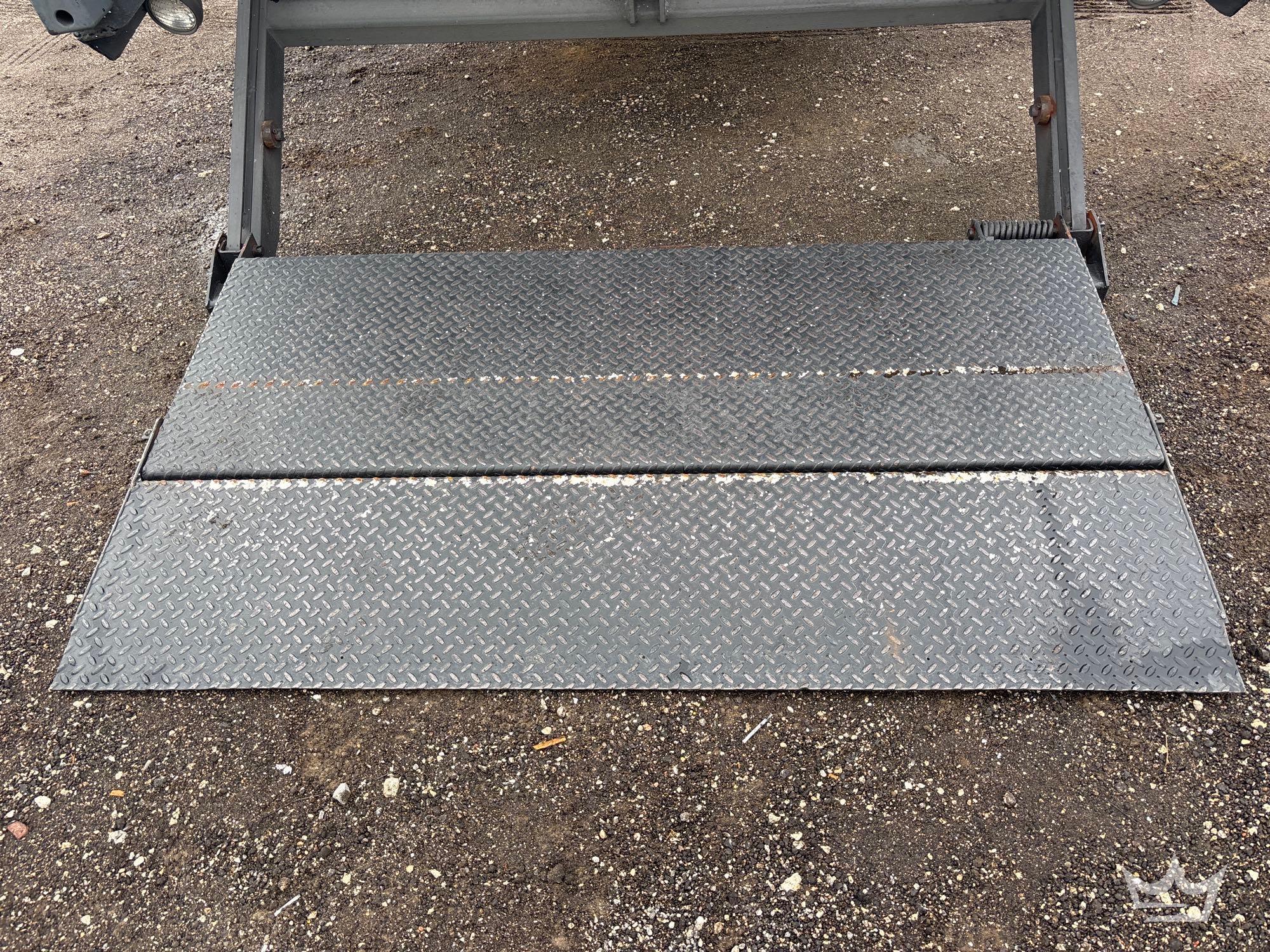 2004 Ford F650