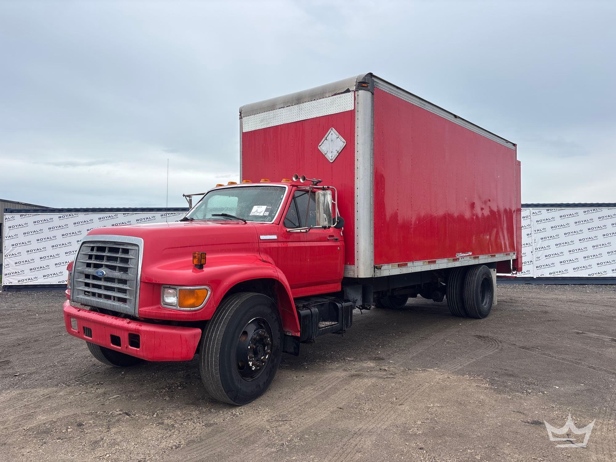1996 Ford F800