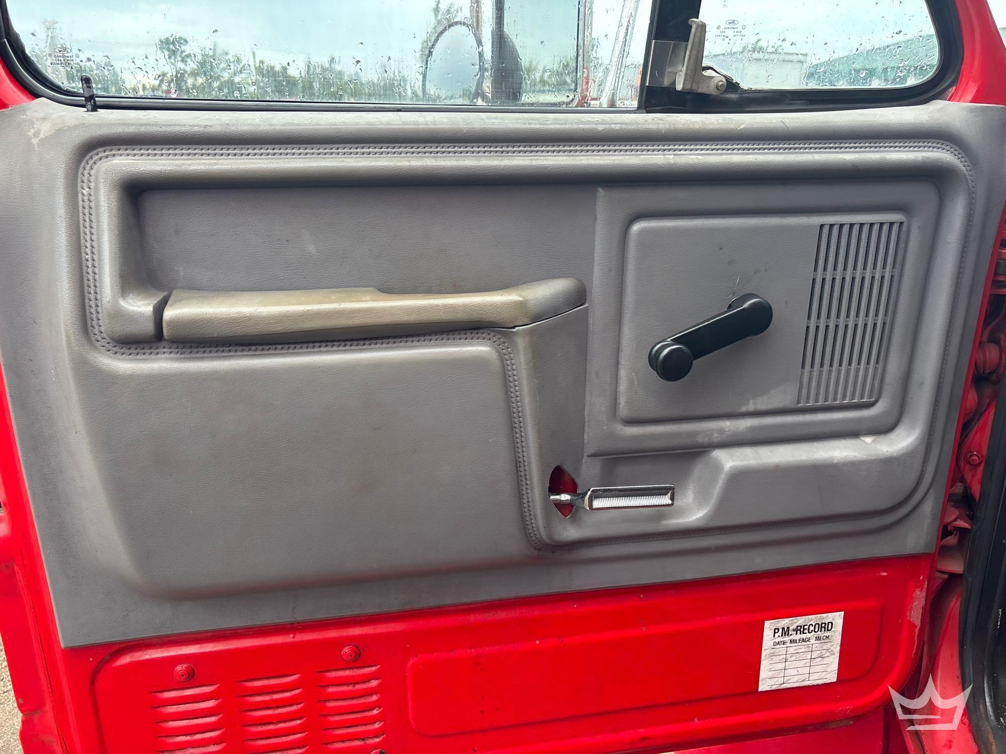 1996 Ford F800