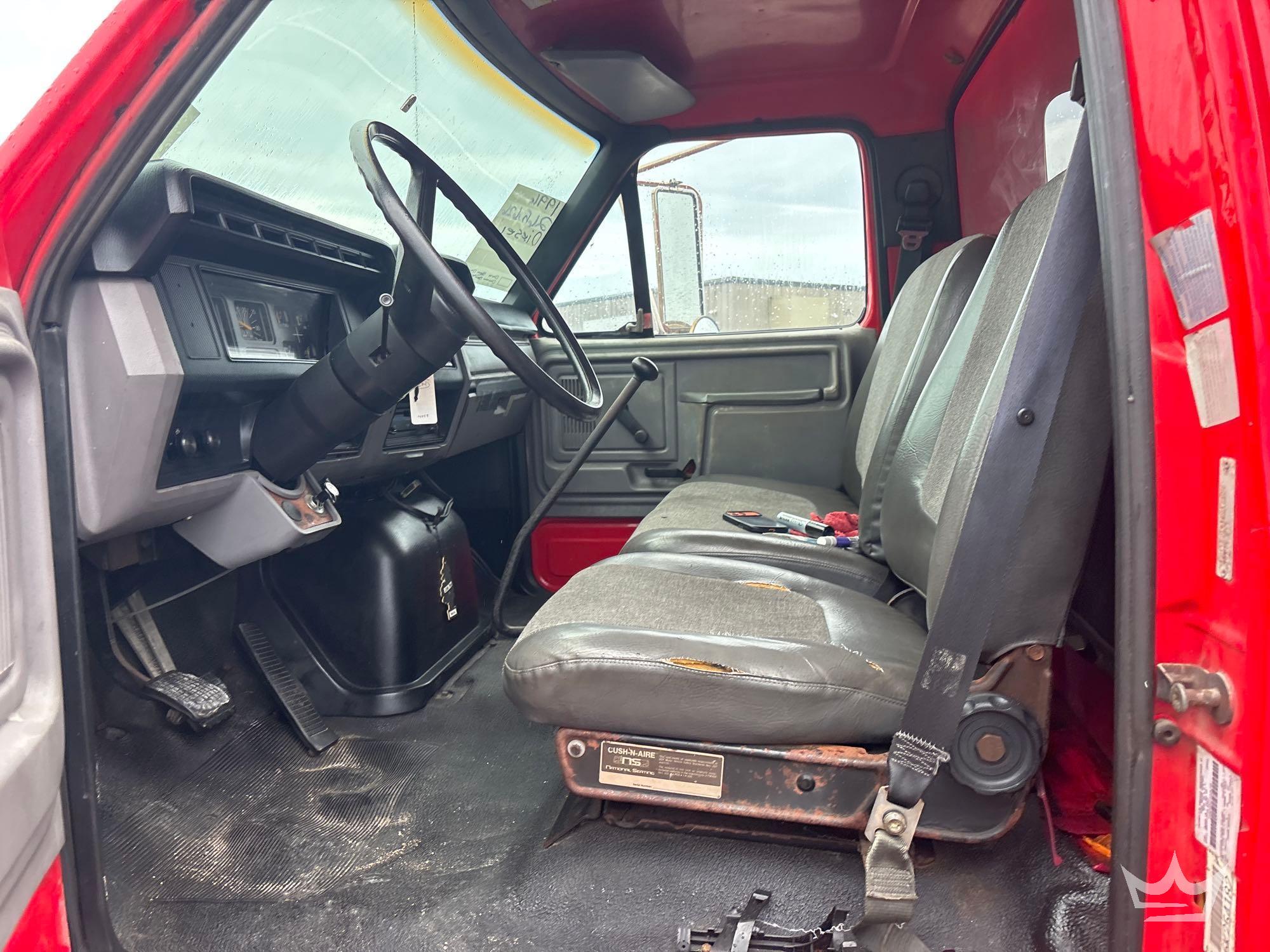 1996 Ford F800