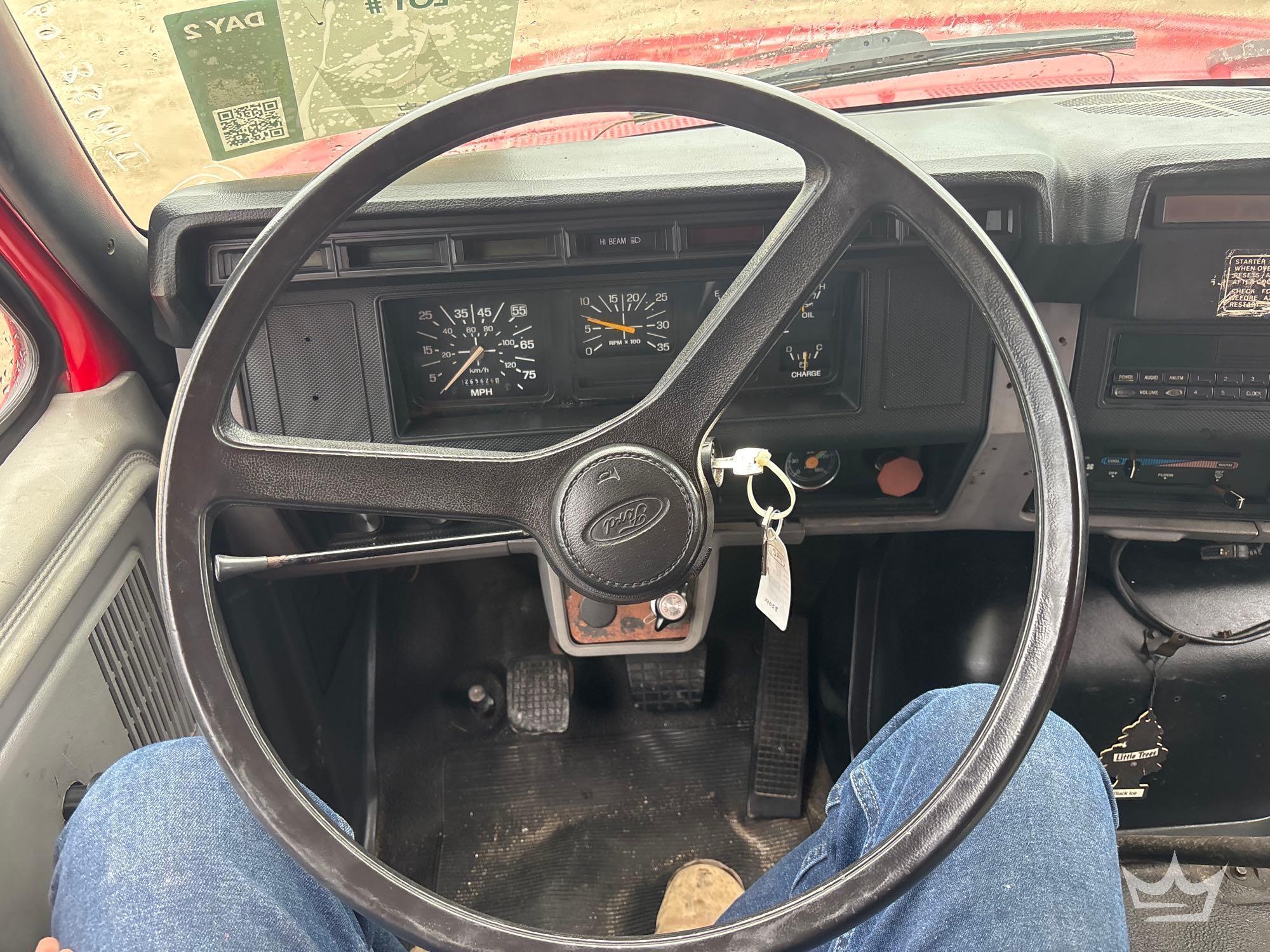 1996 Ford F800