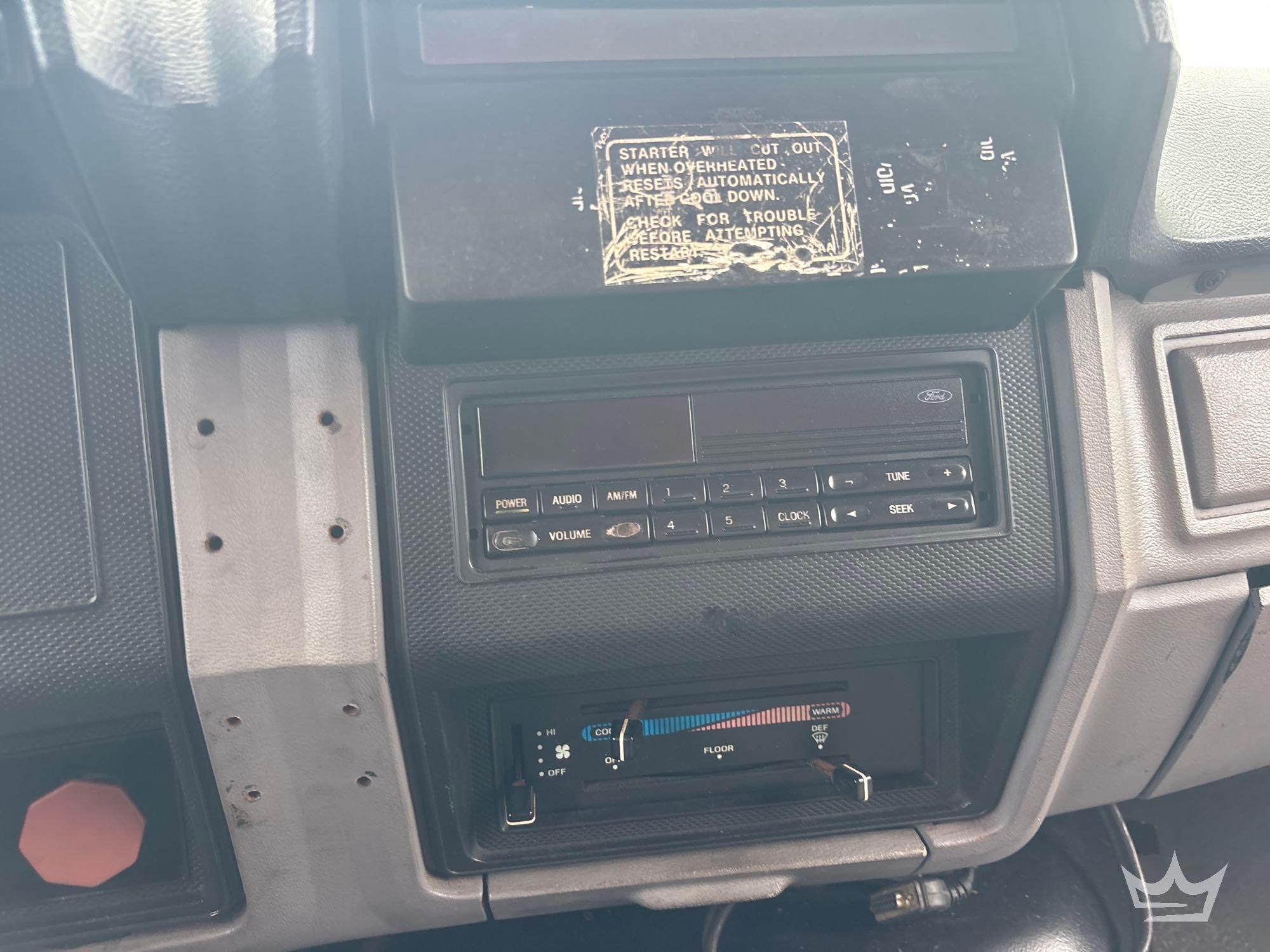1996 Ford F800