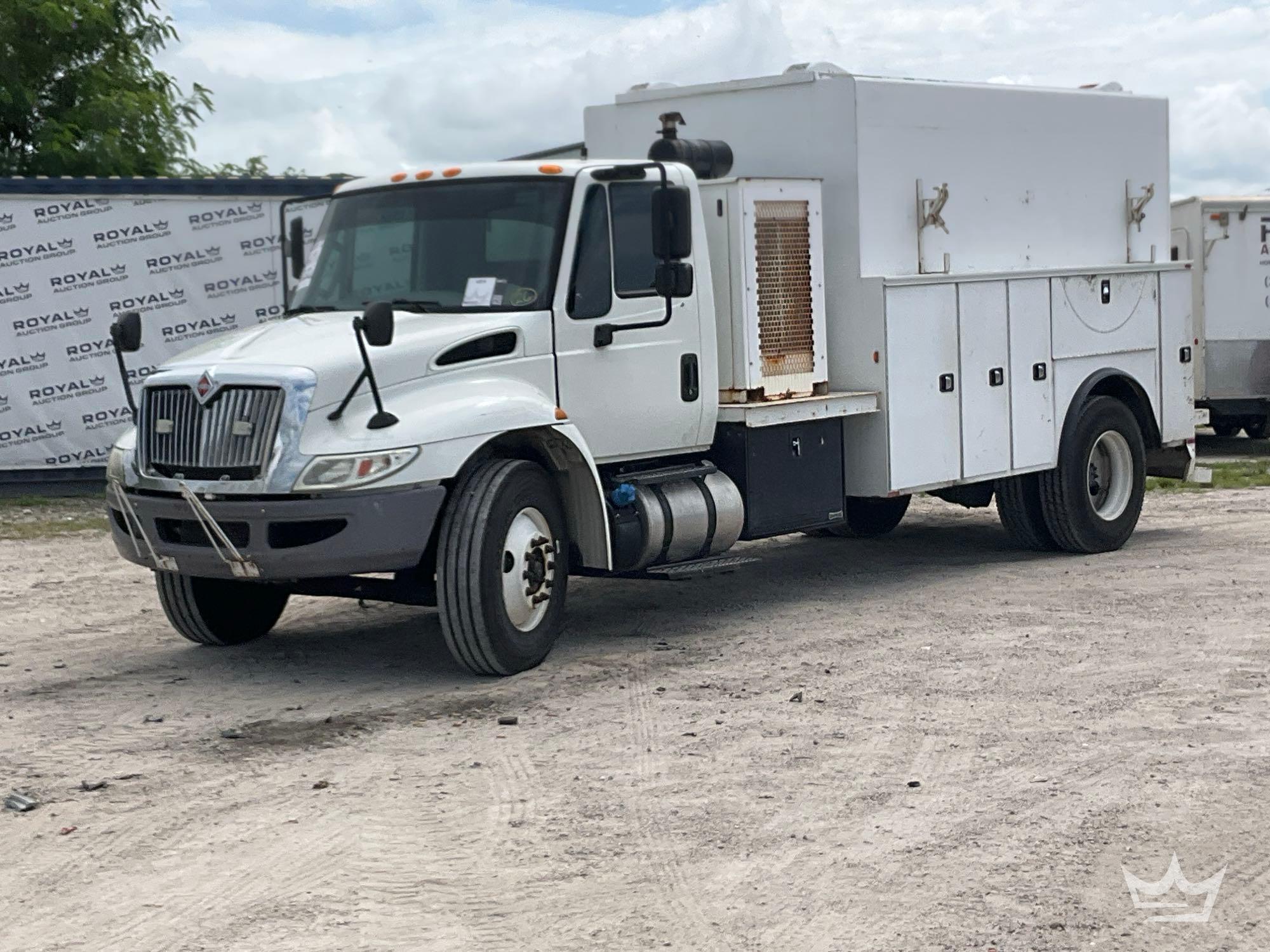 2018 International DURASTAR 4300
