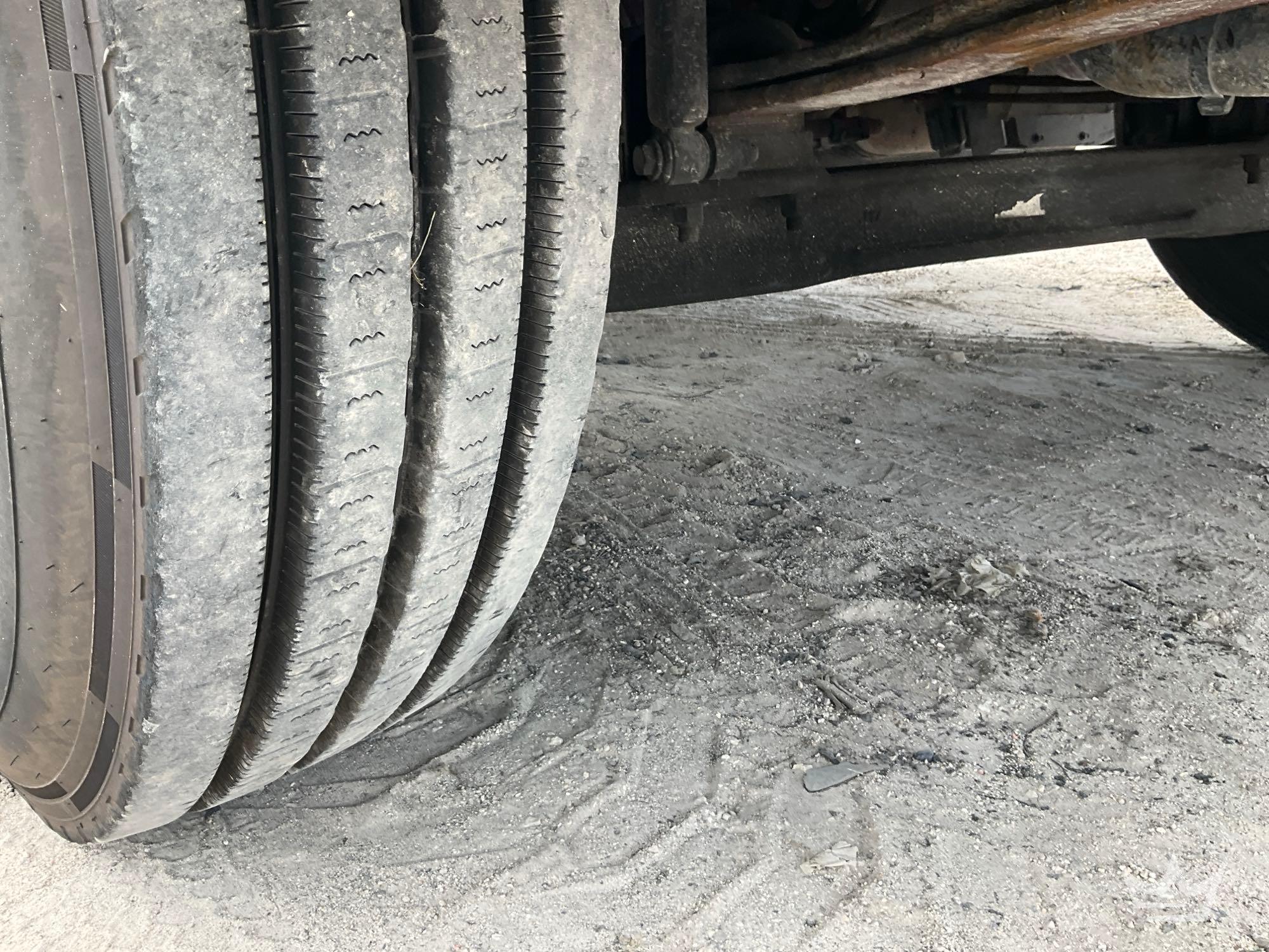 2018 International DURASTAR 4300