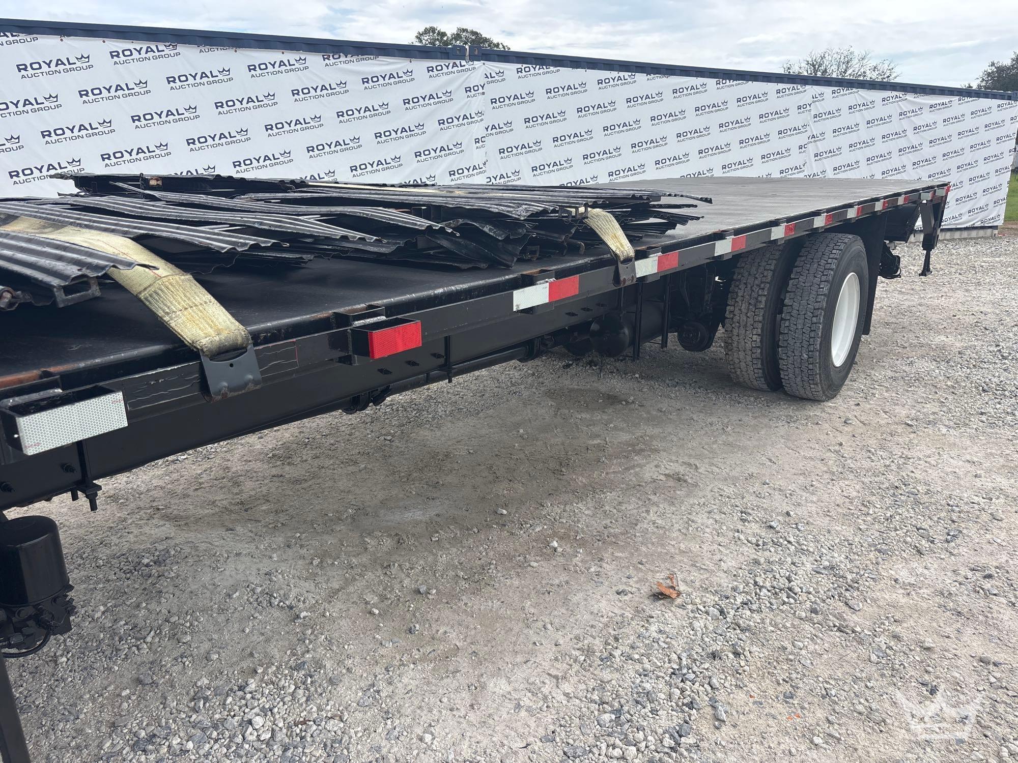 2019 Peterbilt 330