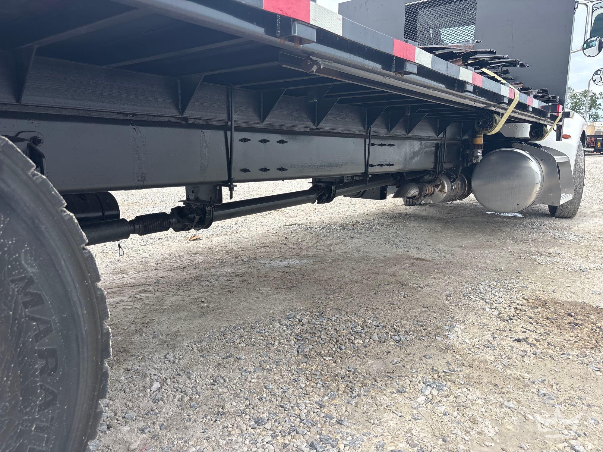 2019 Peterbilt 330
