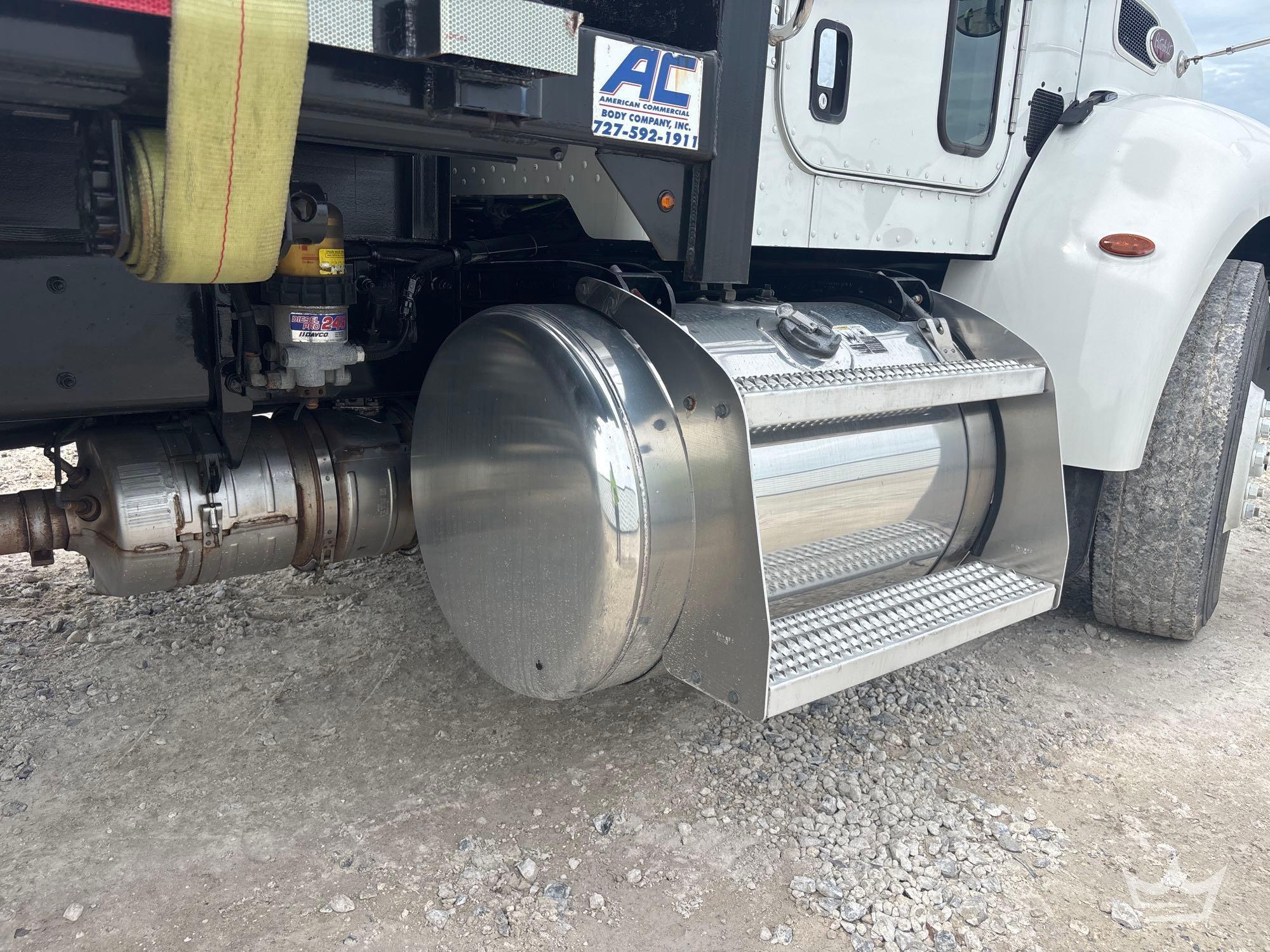 2019 Peterbilt 330