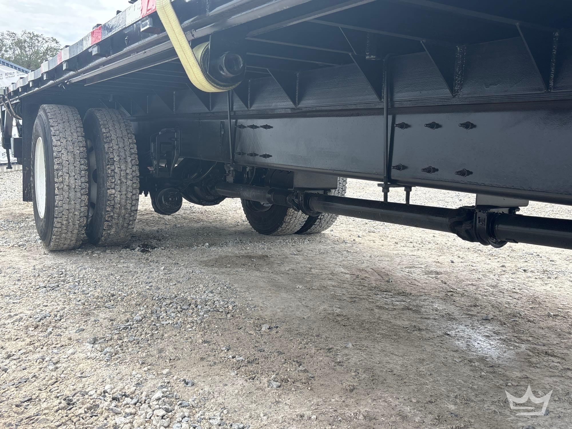 2019 Peterbilt 330