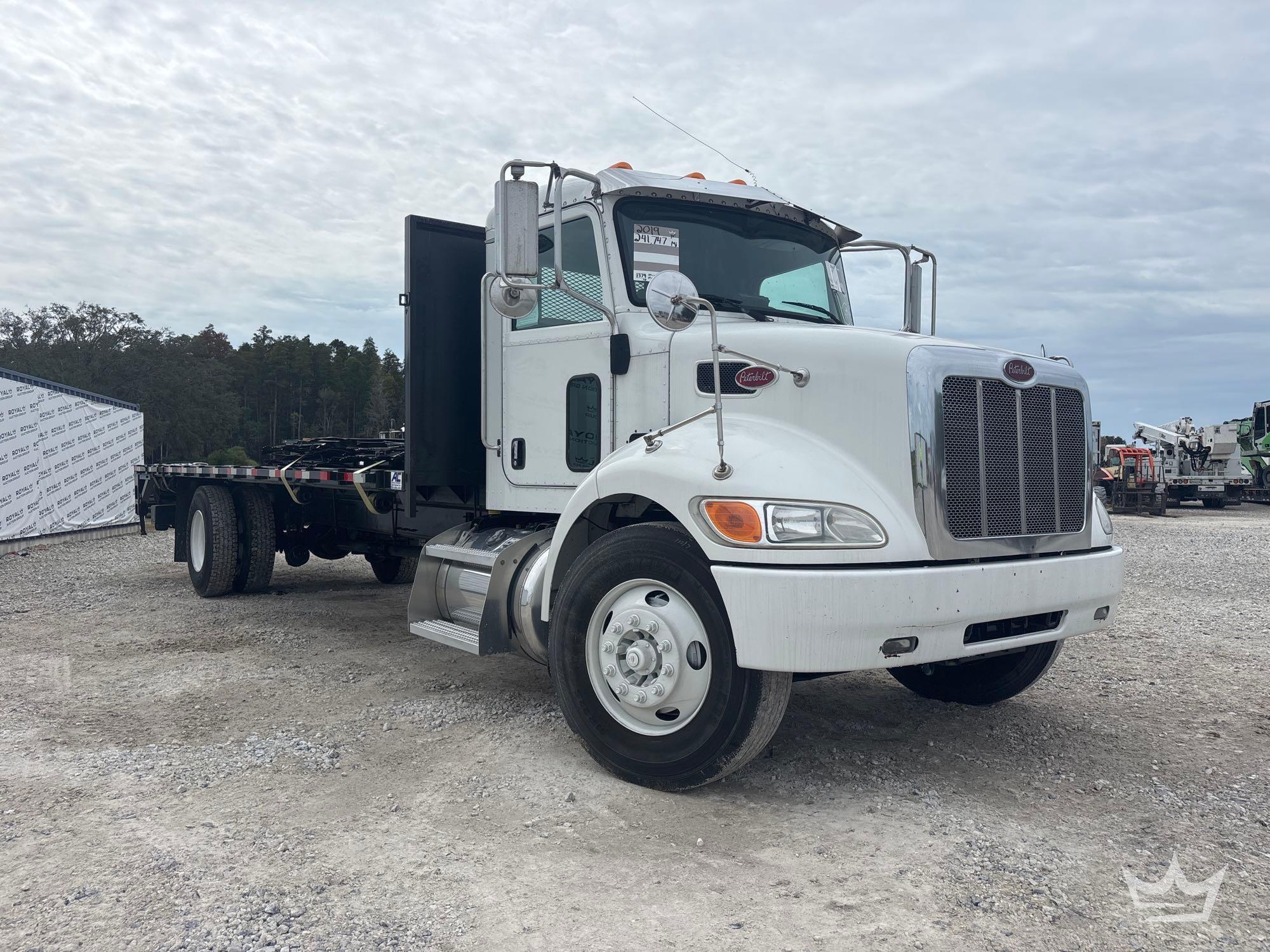 2019 Peterbilt 330