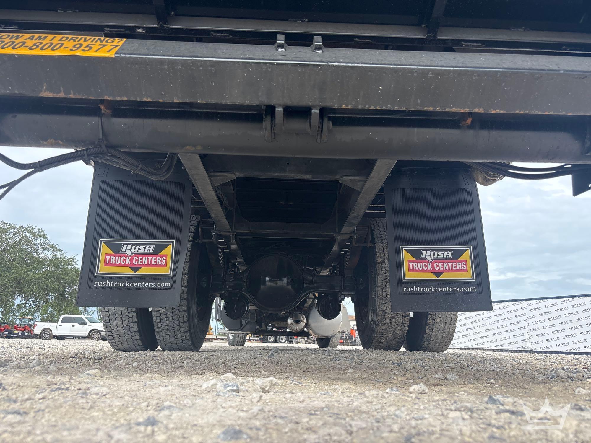 2019 Peterbilt 330
