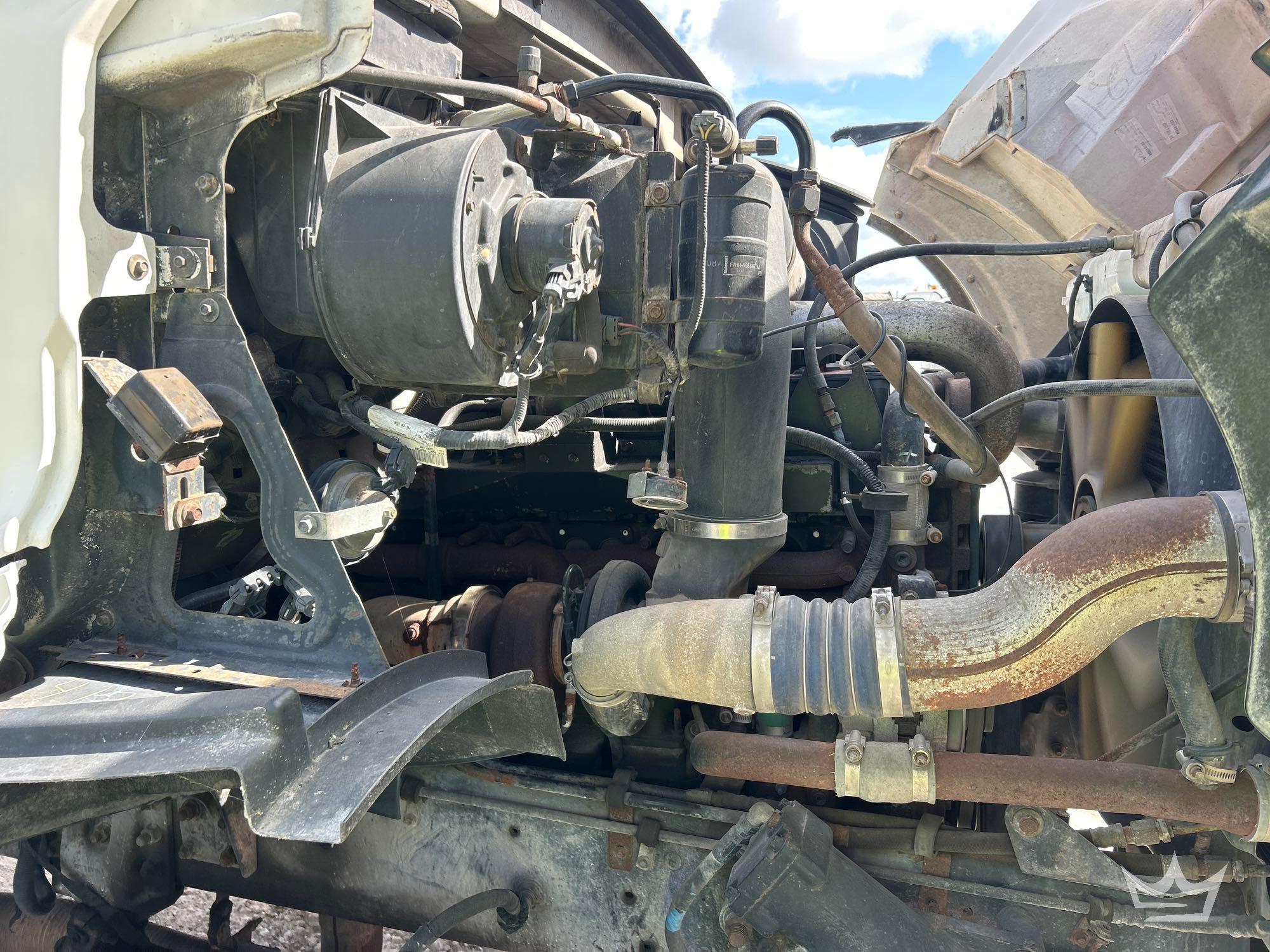1998 Ford LT9513