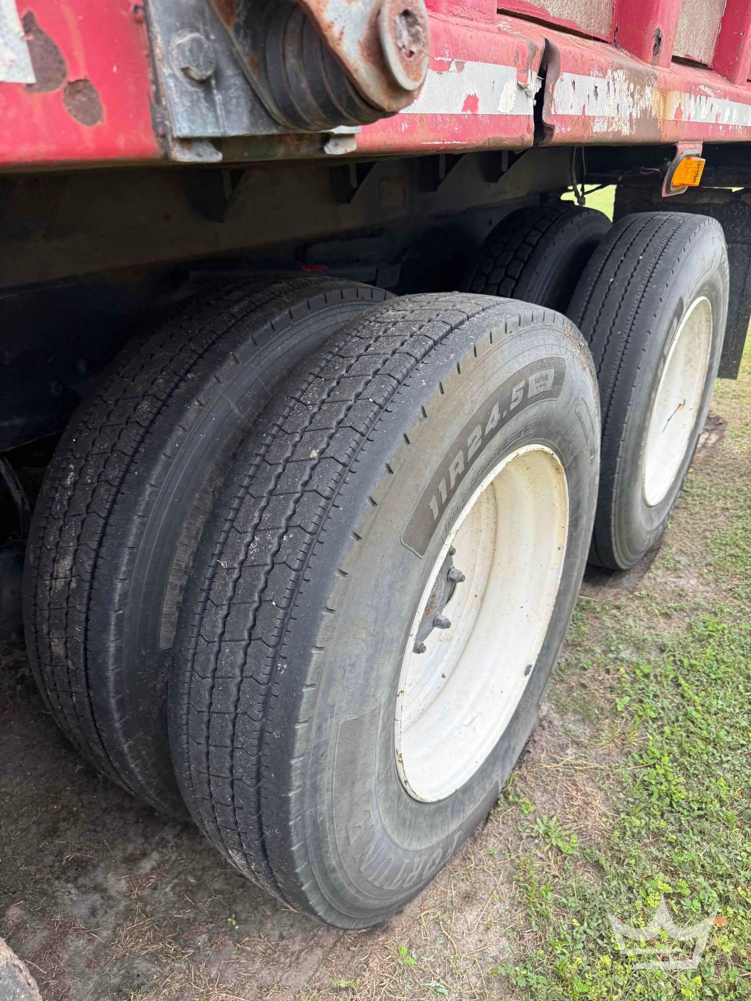 2000 Mack RD690S