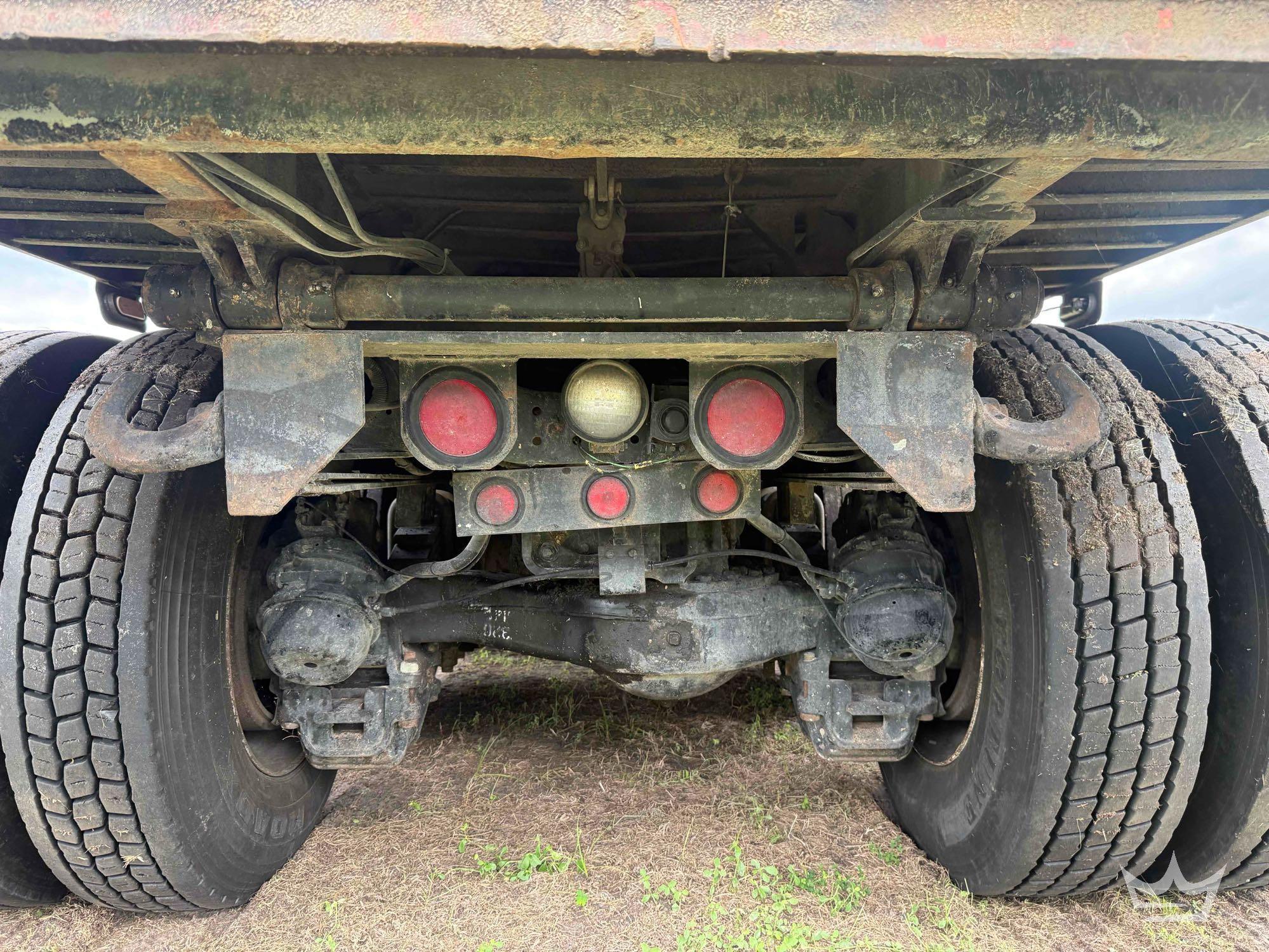 2000 Mack RD690S