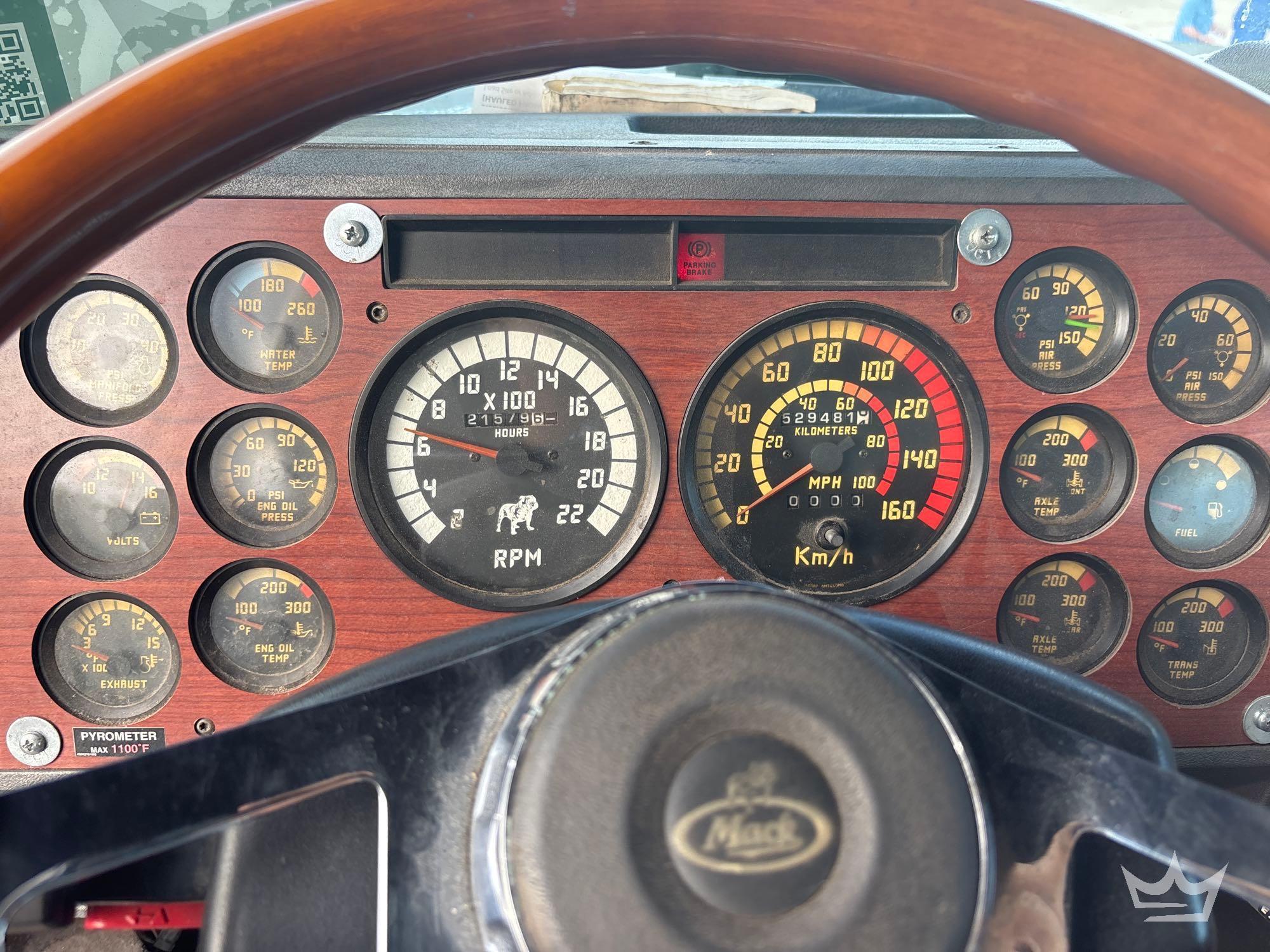 2002 Mack CL713
