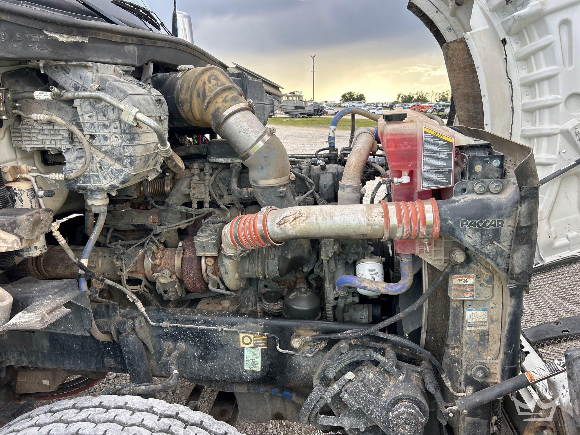 2022 Kenworth T880