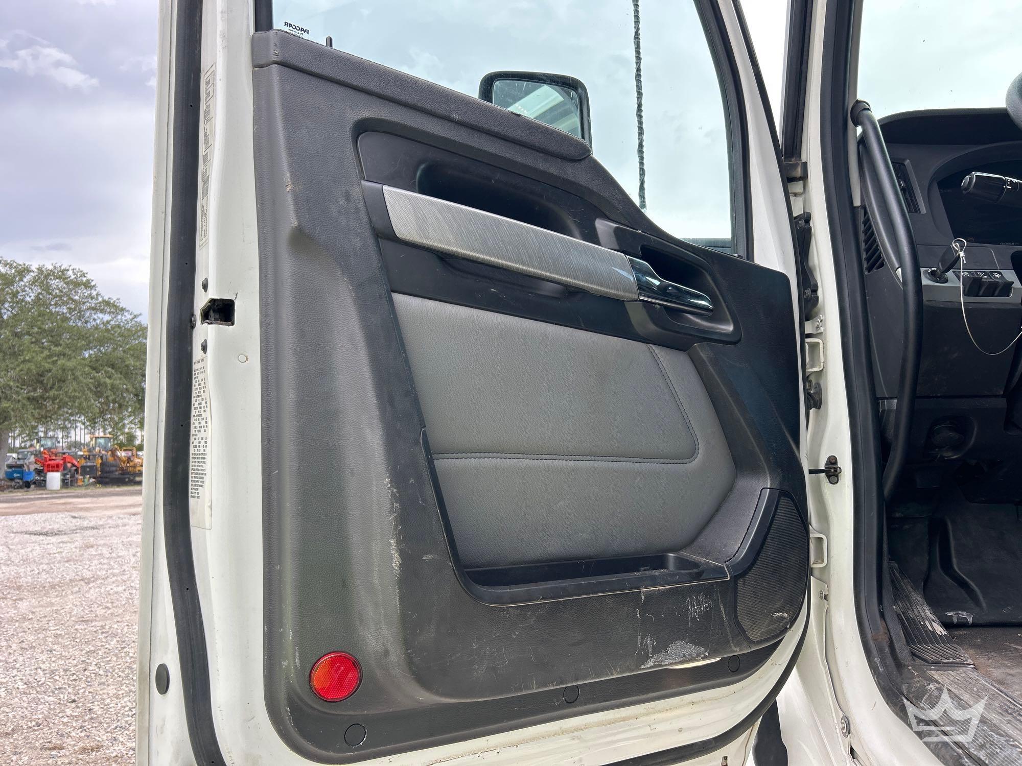 2022 Kenworth T880