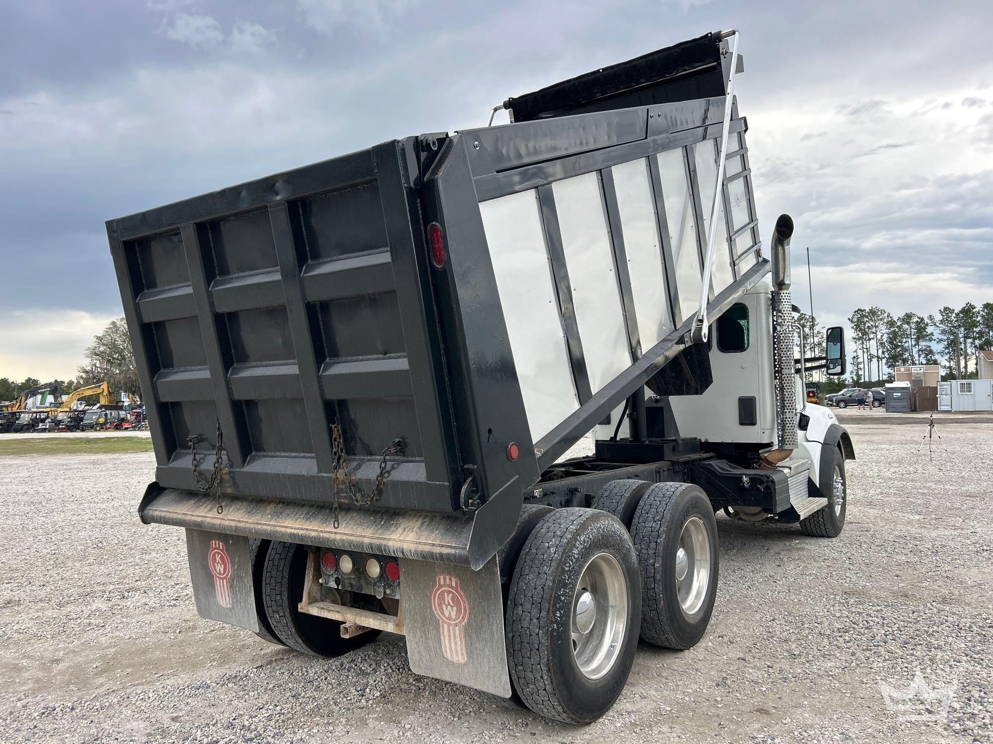 2022 Kenworth T880
