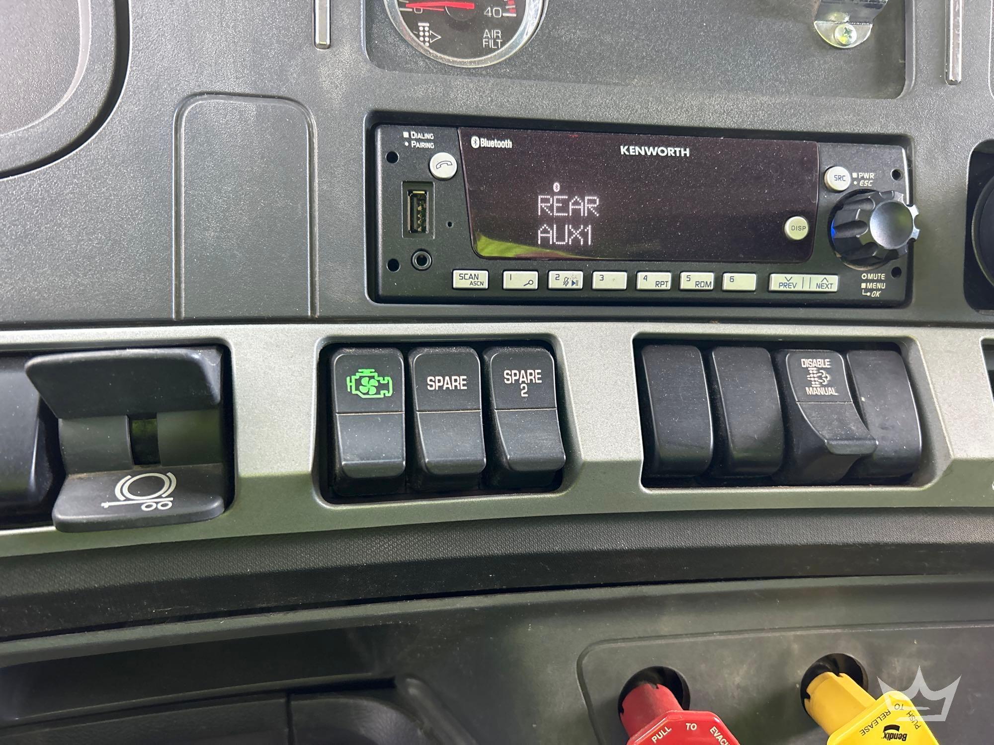 2022 Kenworth T880