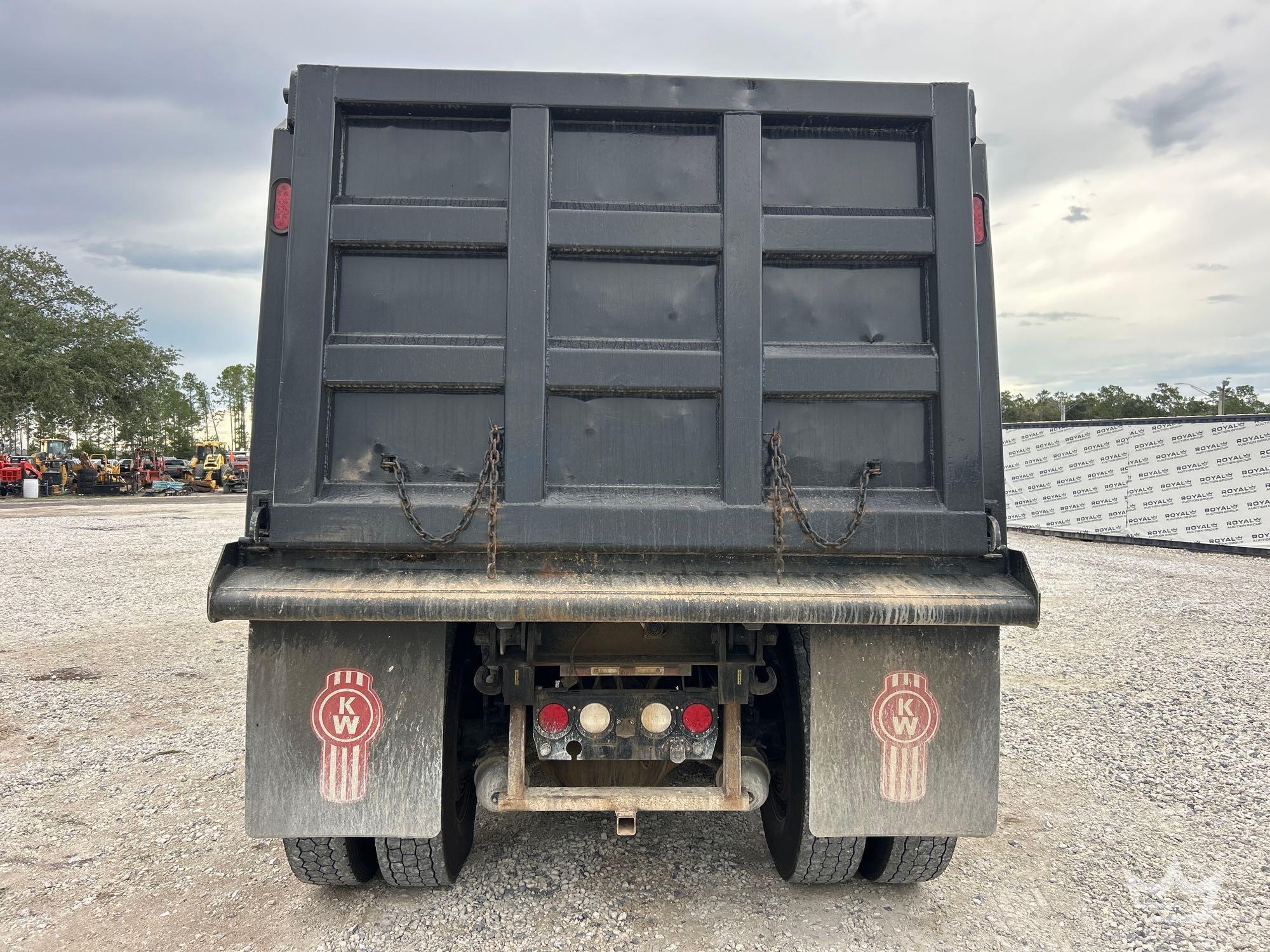 2022 Kenworth T880