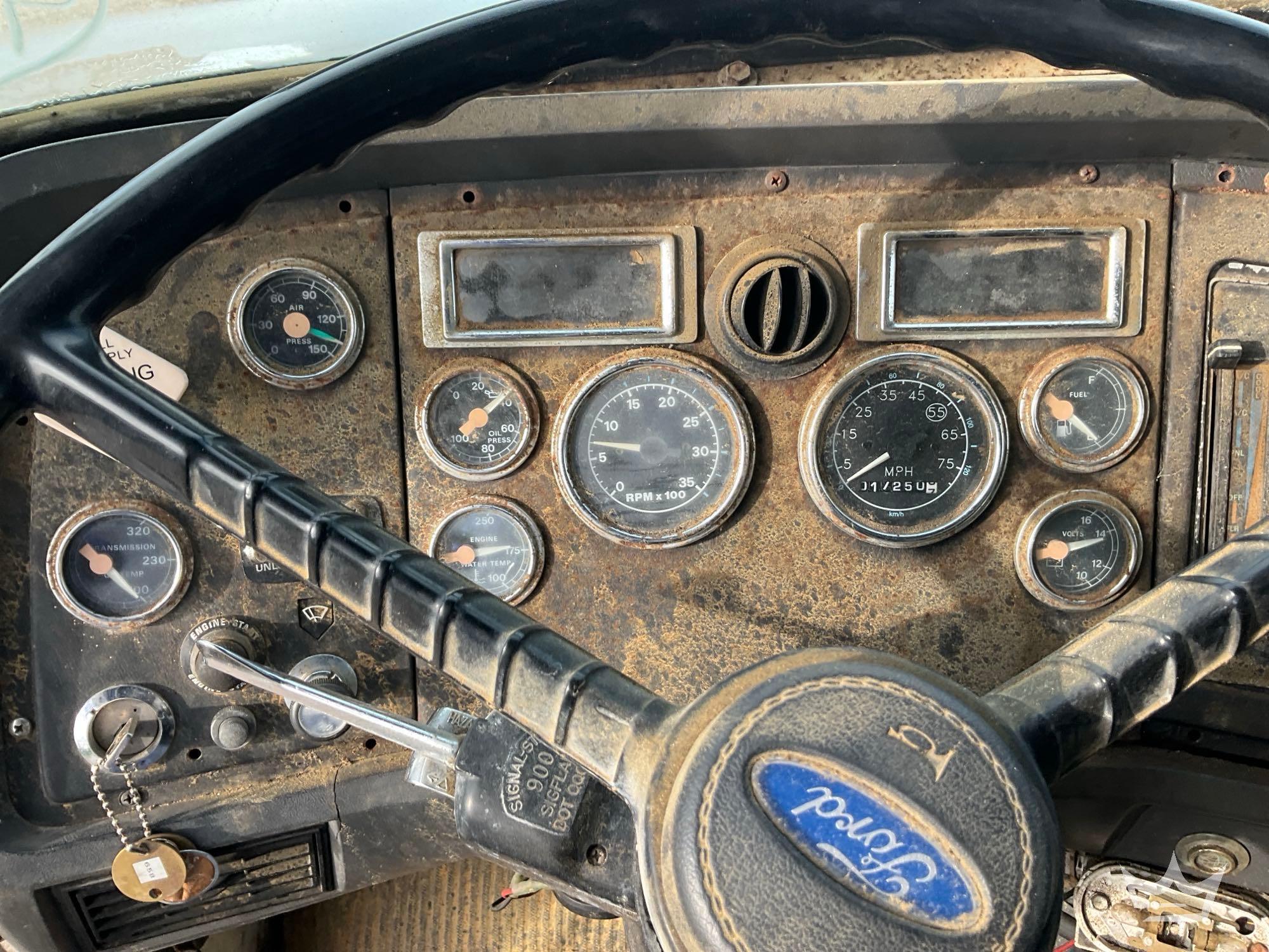 1994 Ford LT9000