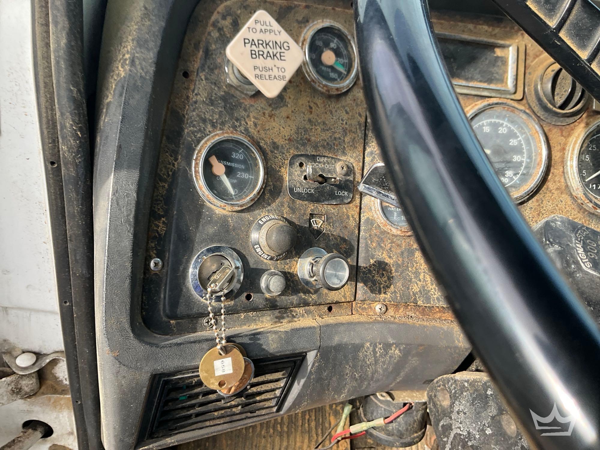 1994 Ford LT9000